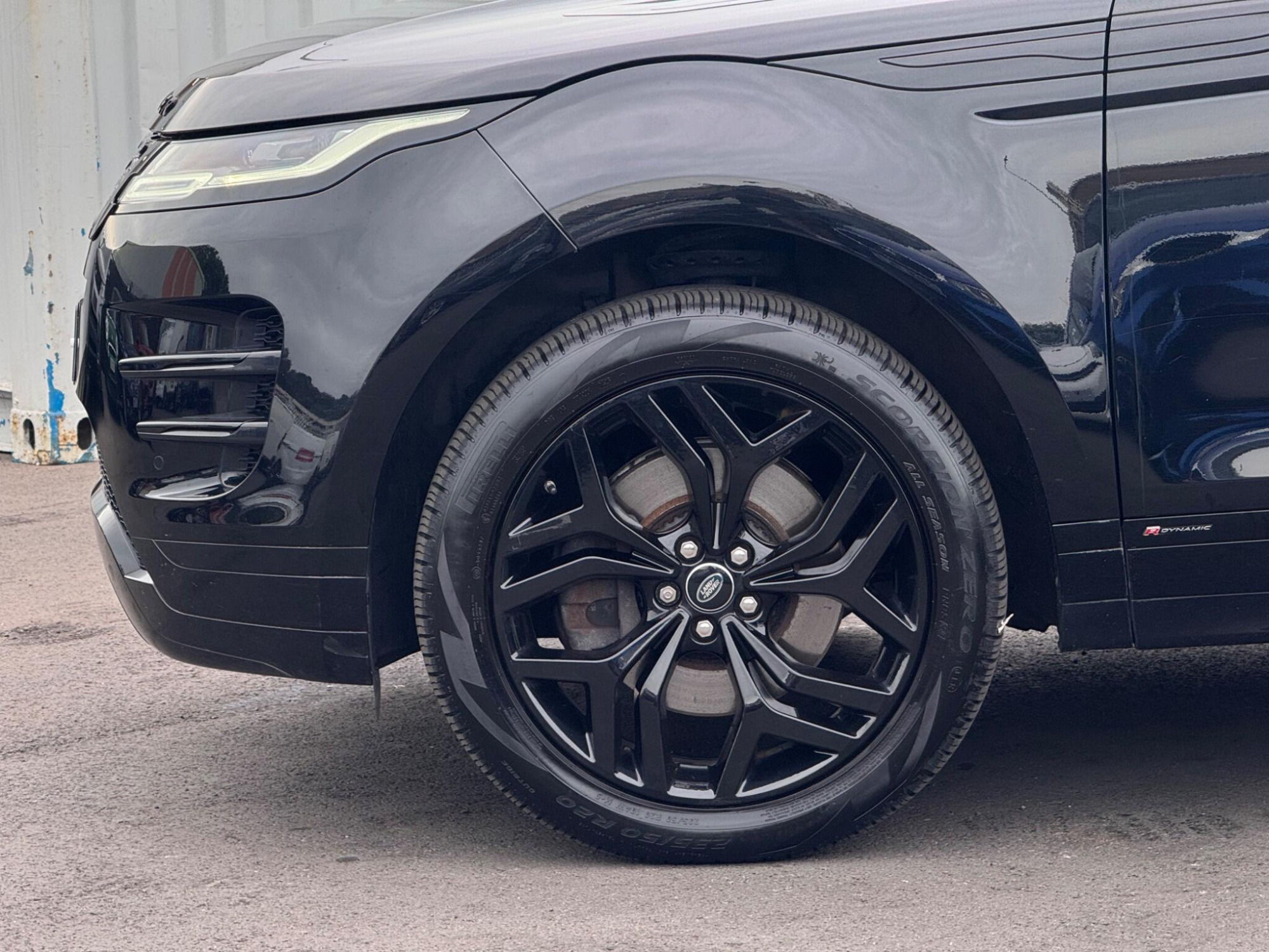 2019 Land Rover Range Rover Evoque image 15