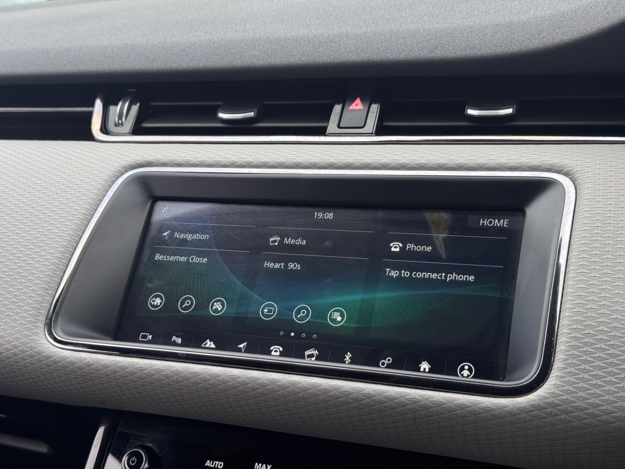 2019 Land Rover Range Rover Evoque image 30