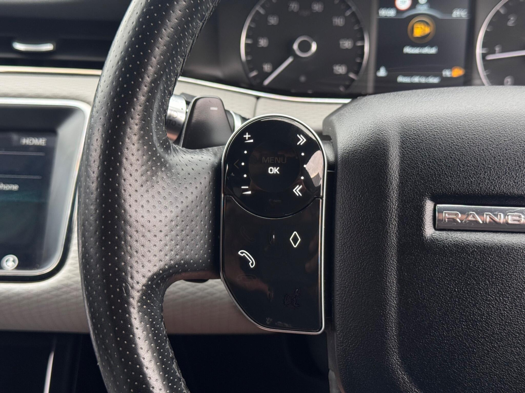 2019 Land Rover Range Rover Evoque image 27