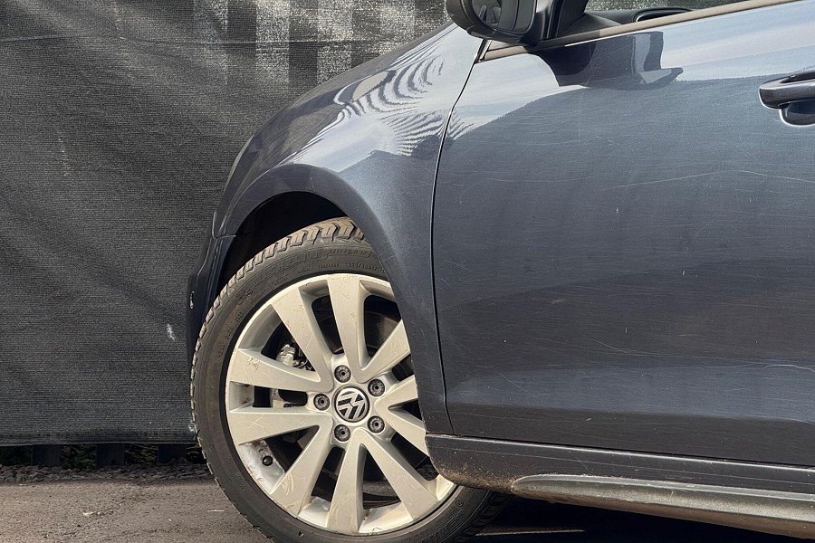 2011 Volkswagen Golf photo 10