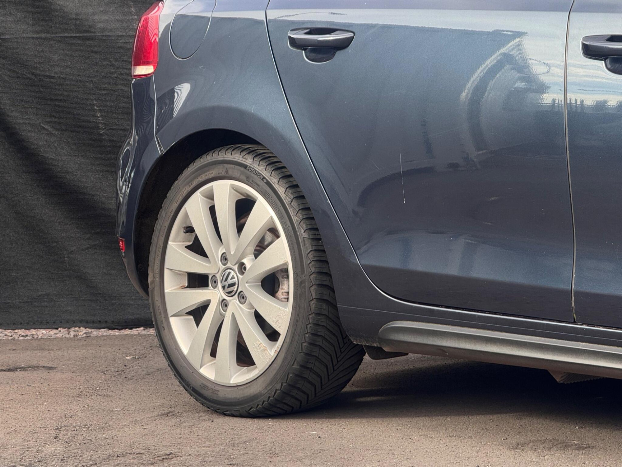 2011 Volkswagen Golf image 13