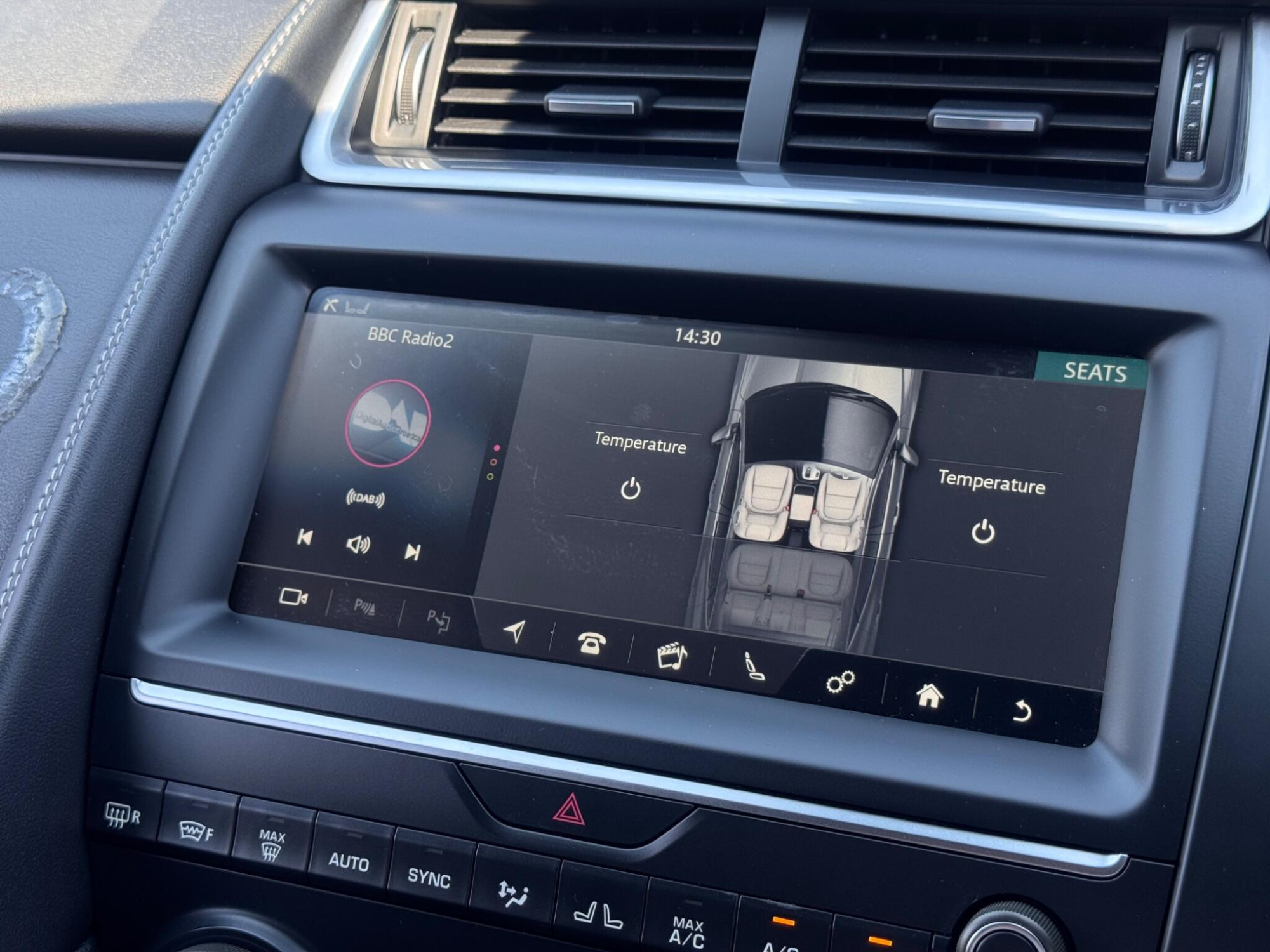2018 Jaguar E-PACE image 35