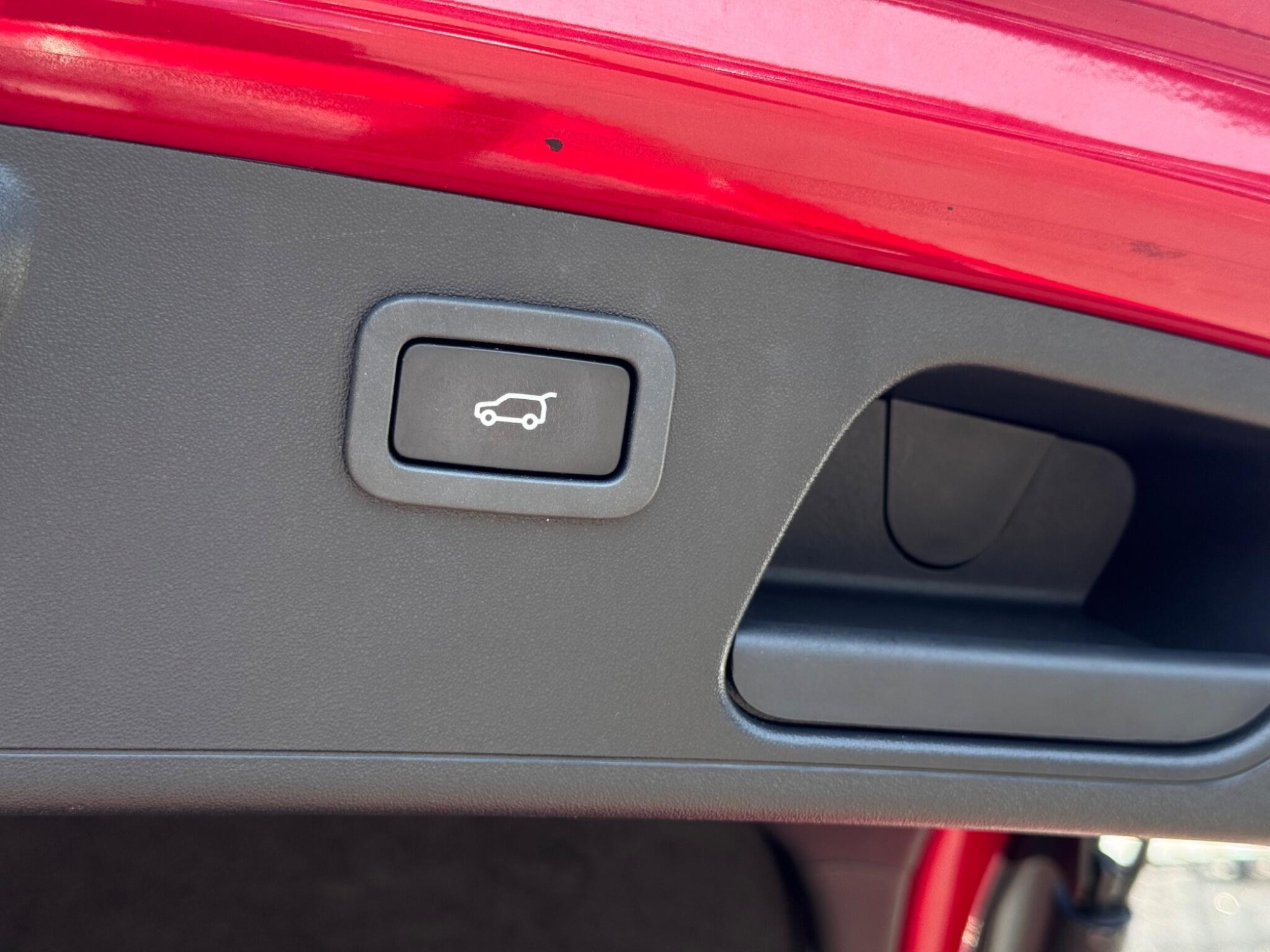 2018 Jaguar E-PACE image 26