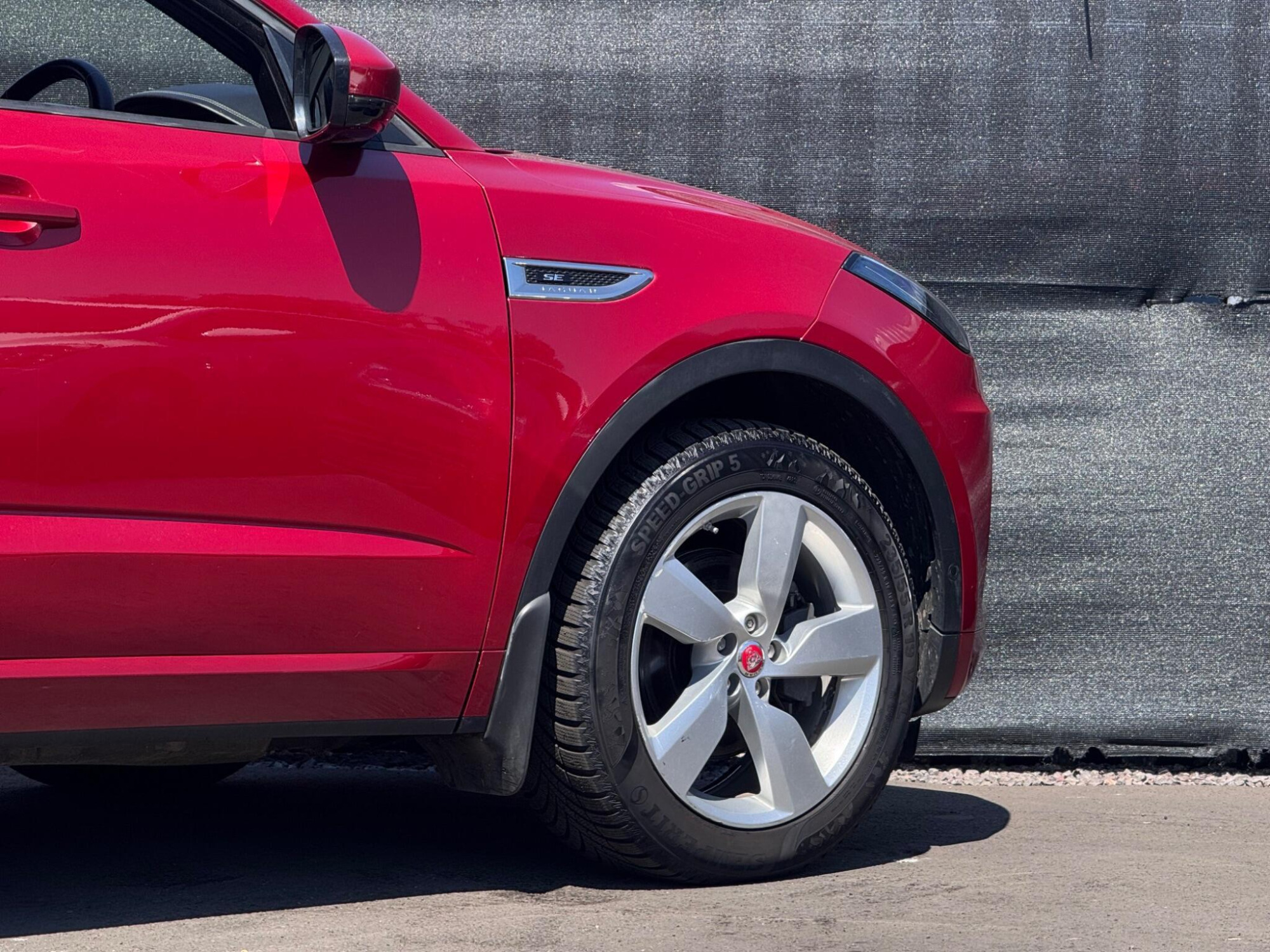 2018 Jaguar E-PACE image 14