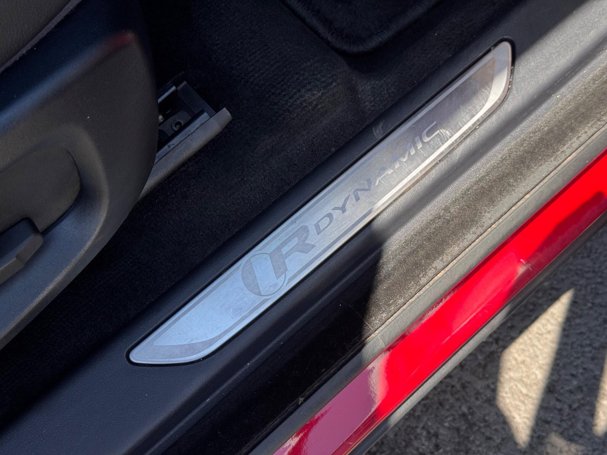 2018 Jaguar E-PACE image 22
