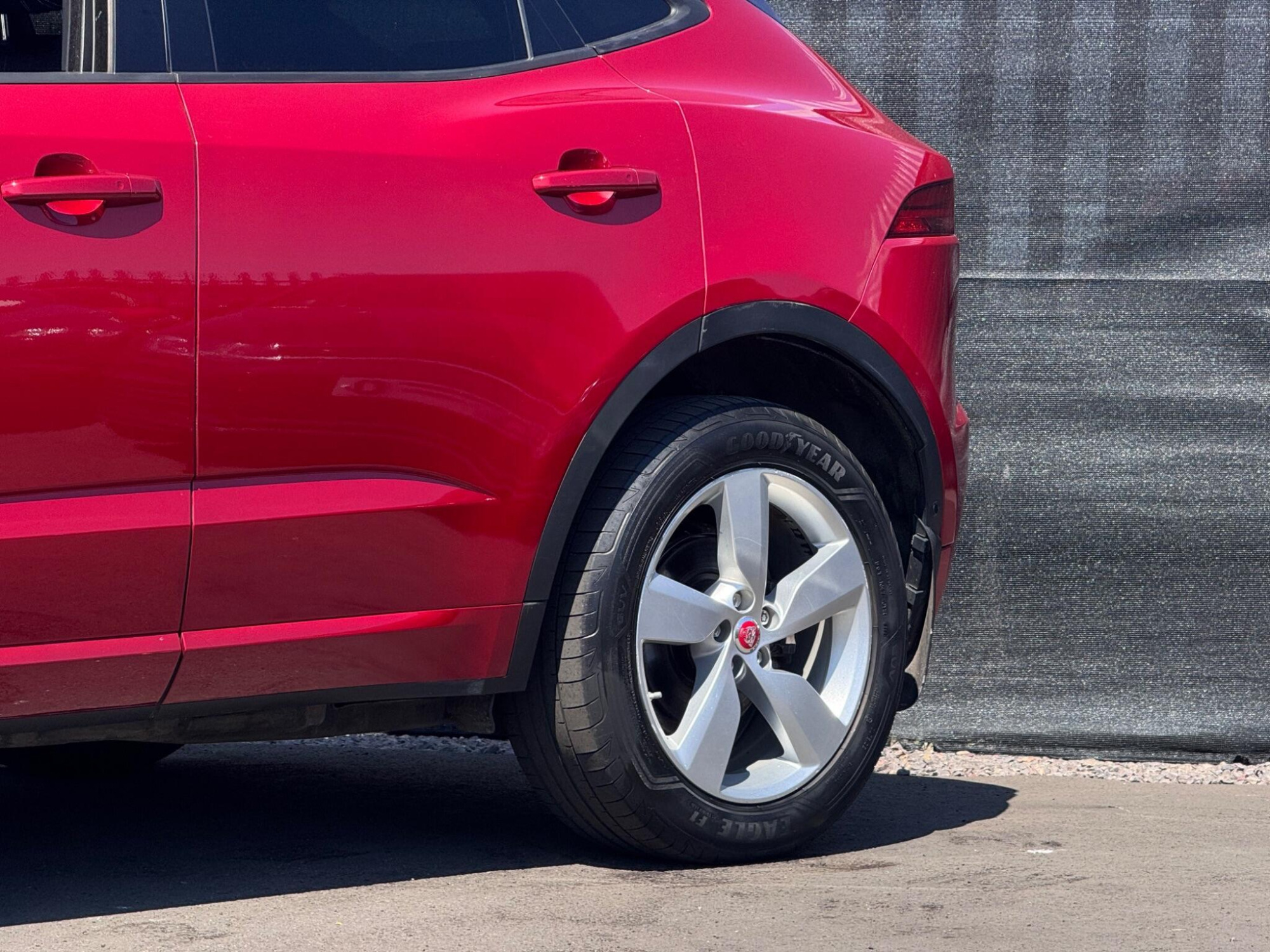 2018 Jaguar E-PACE image 9