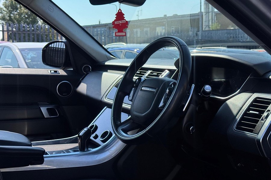 2019 Land Rover Range Rover Sport photo 3
