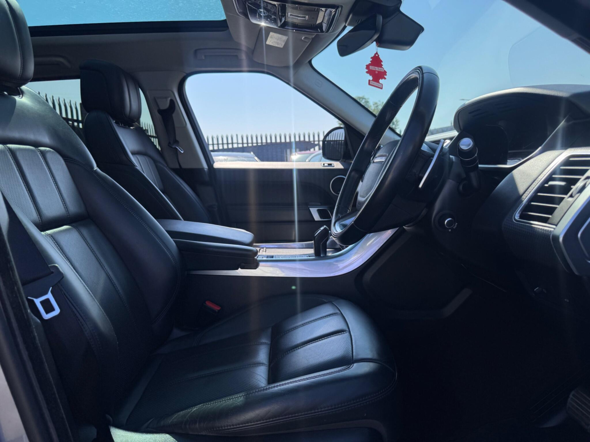 2019 Land Rover Range Rover Sport image 17