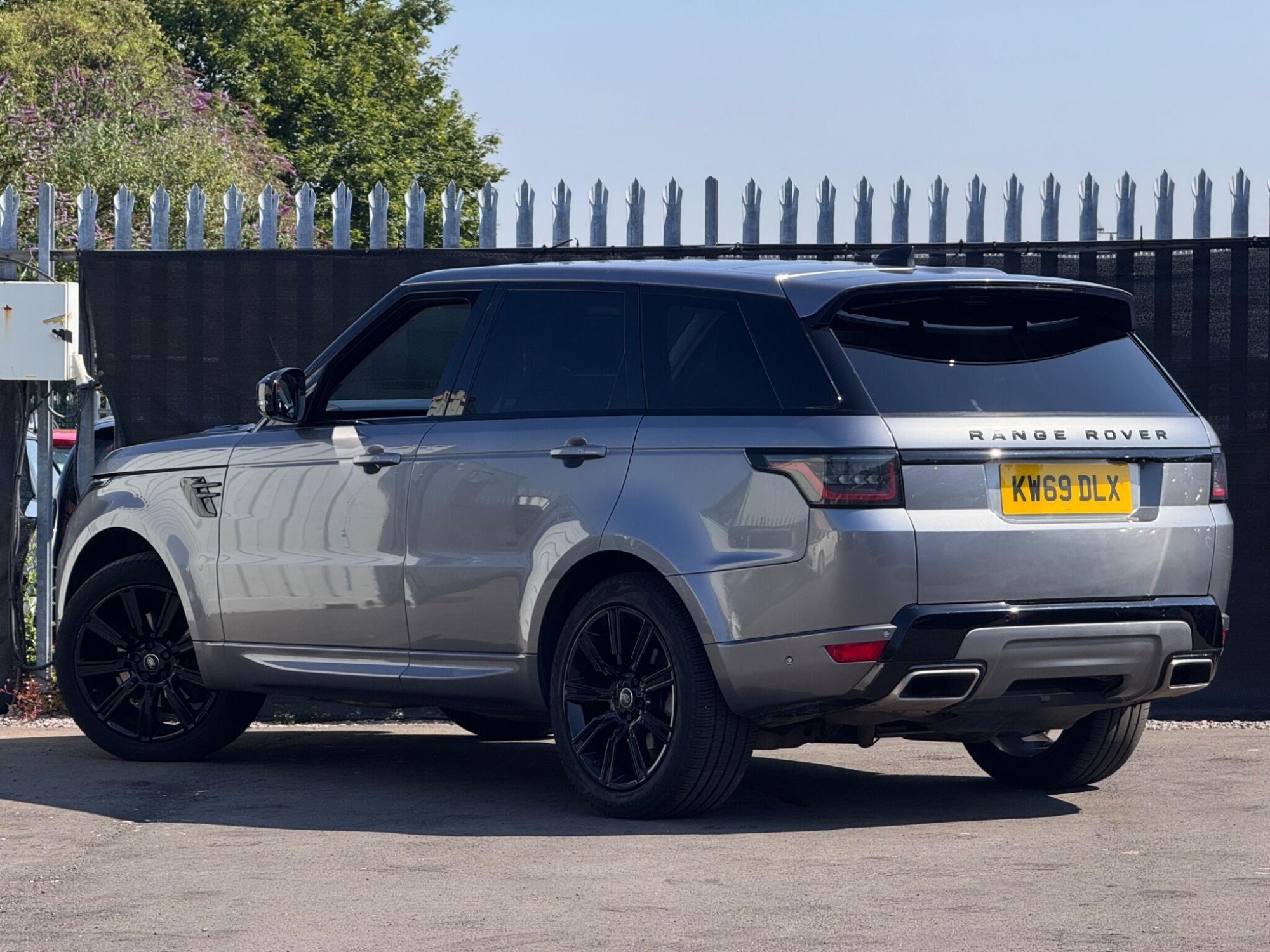 2019 Land Rover Range Rover Sport image 2