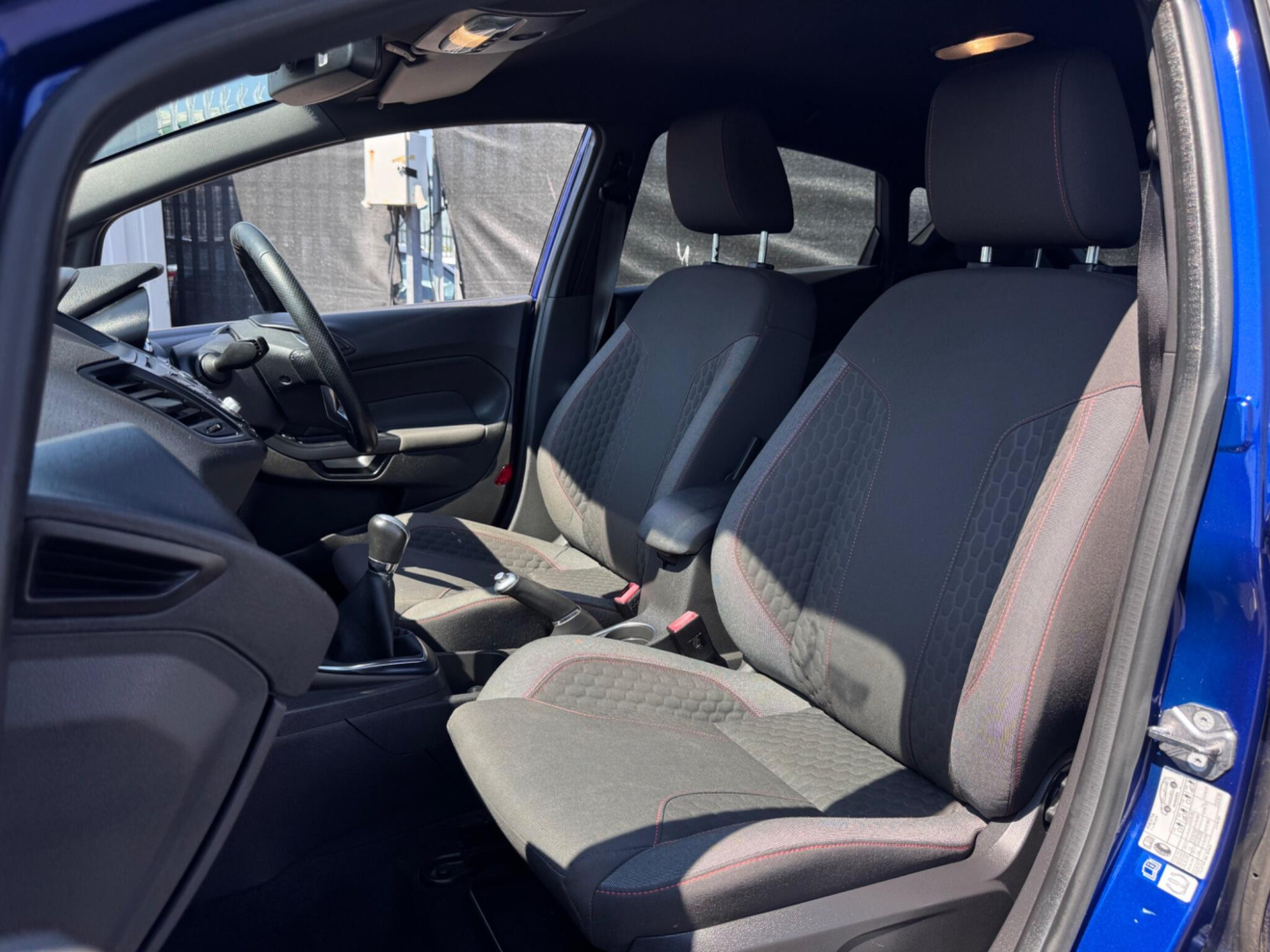 2017 Ford Fiesta image 24