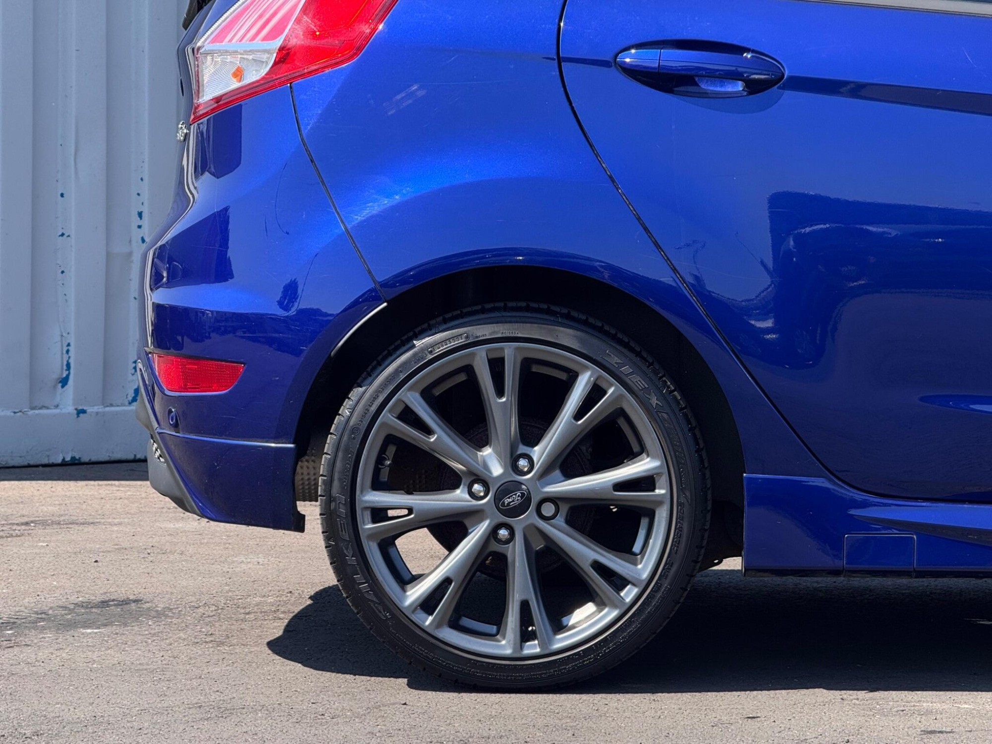 2017 Ford Fiesta image 11