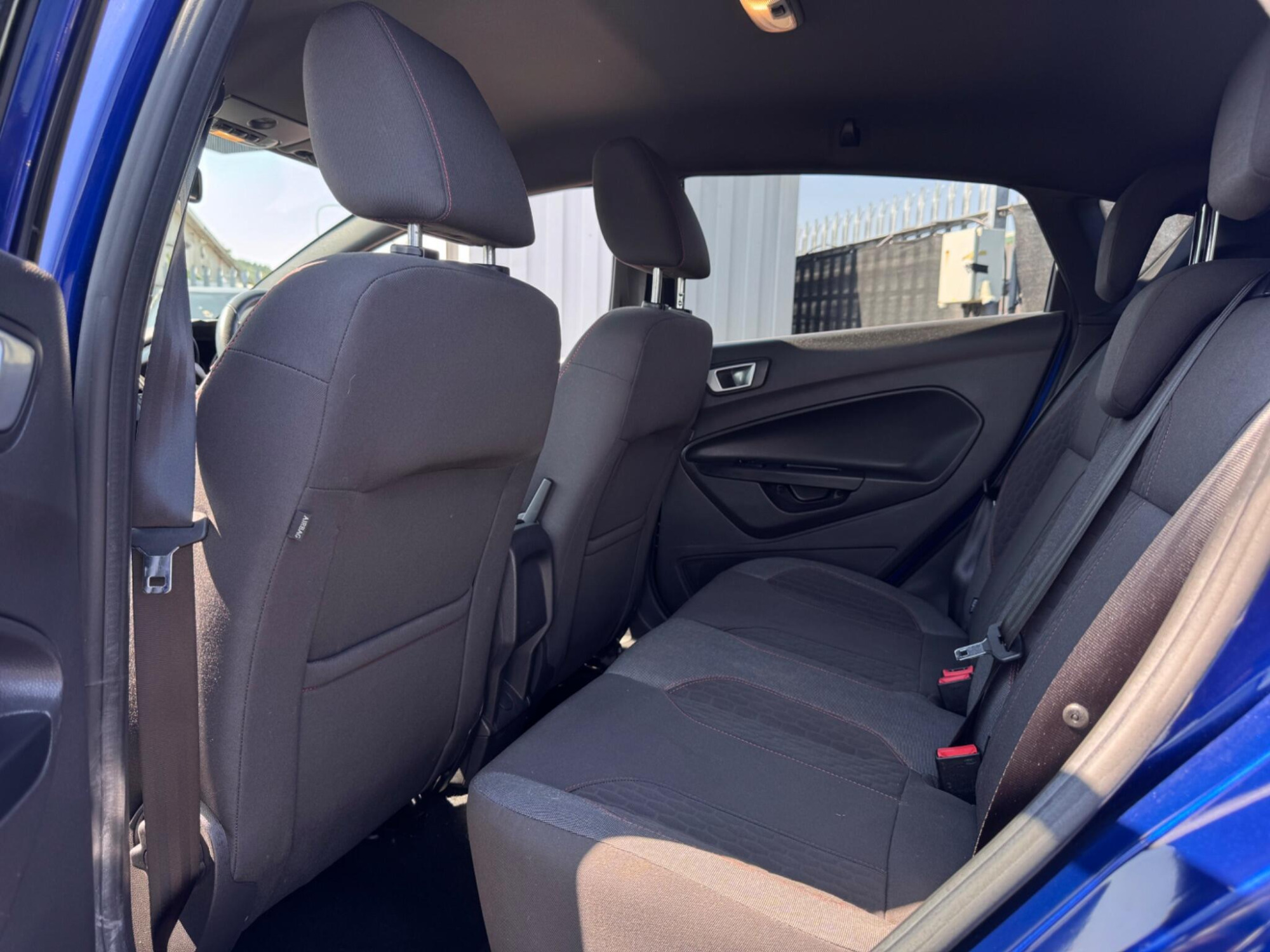 2017 Ford Fiesta image 26