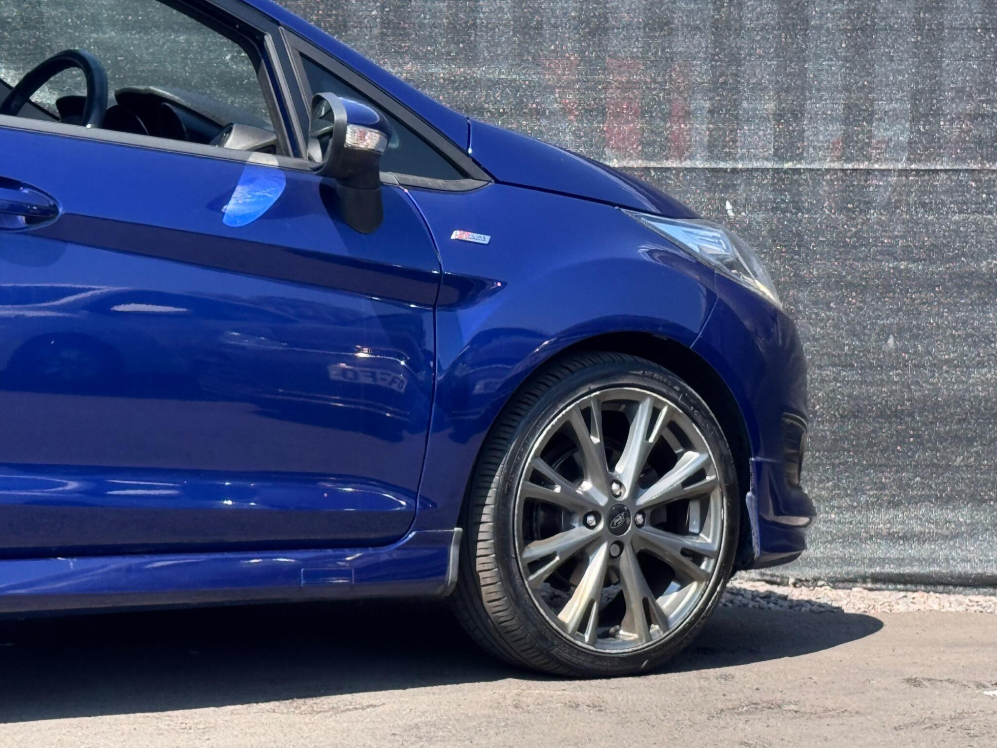 2017 Ford Fiesta image 12