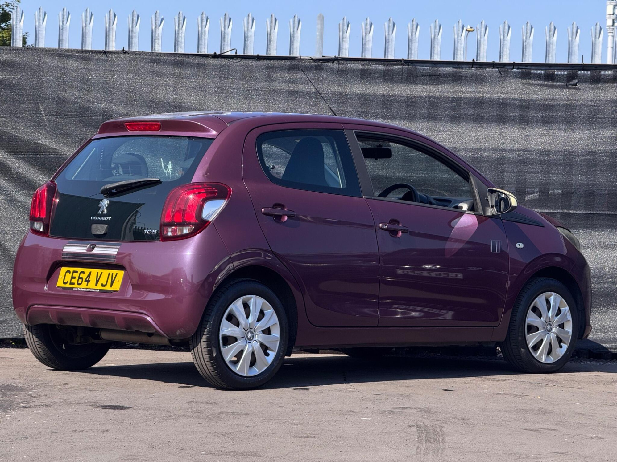 2014 Peugeot 108 image 9