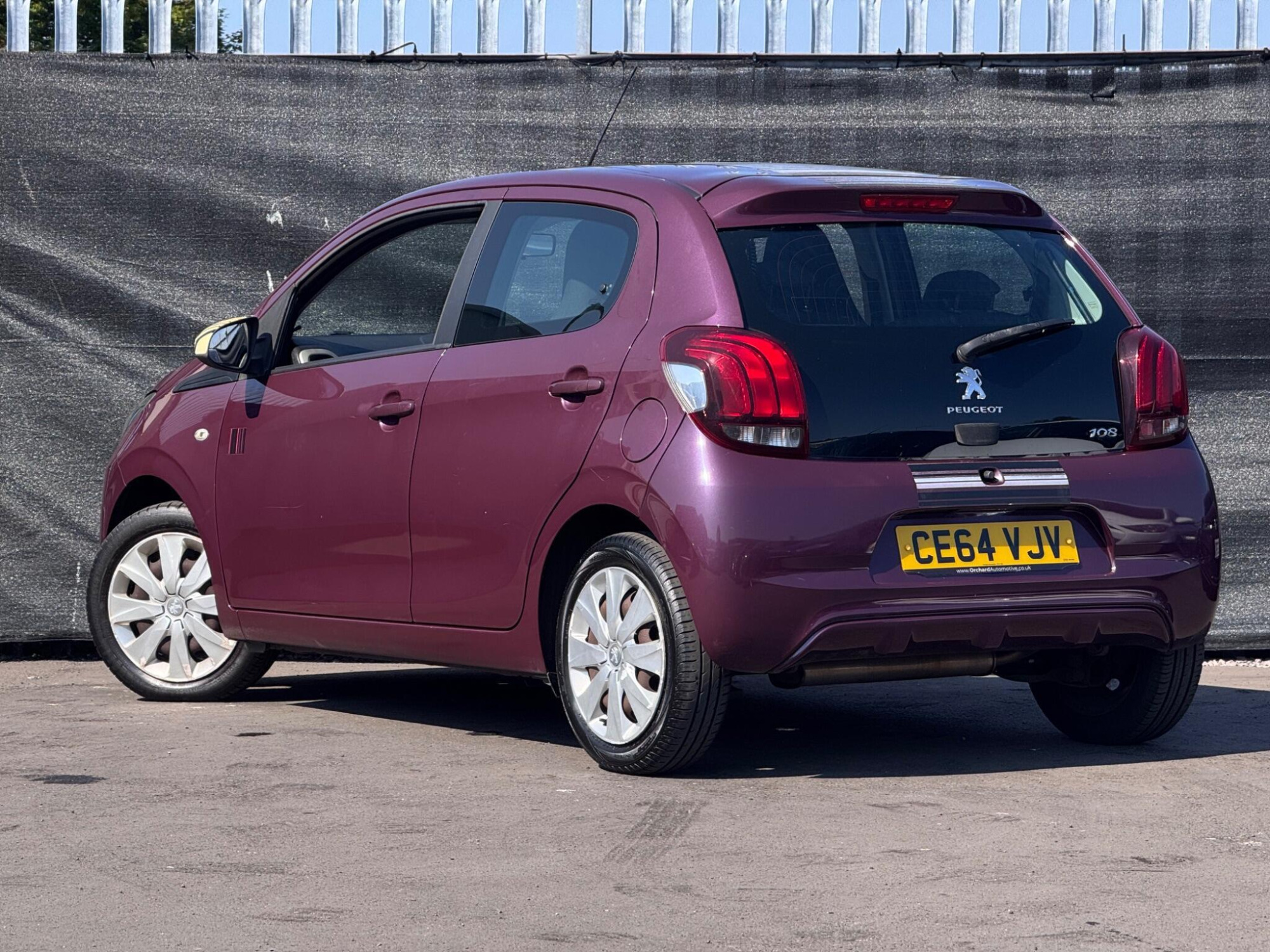 2014 Peugeot 108 image 2