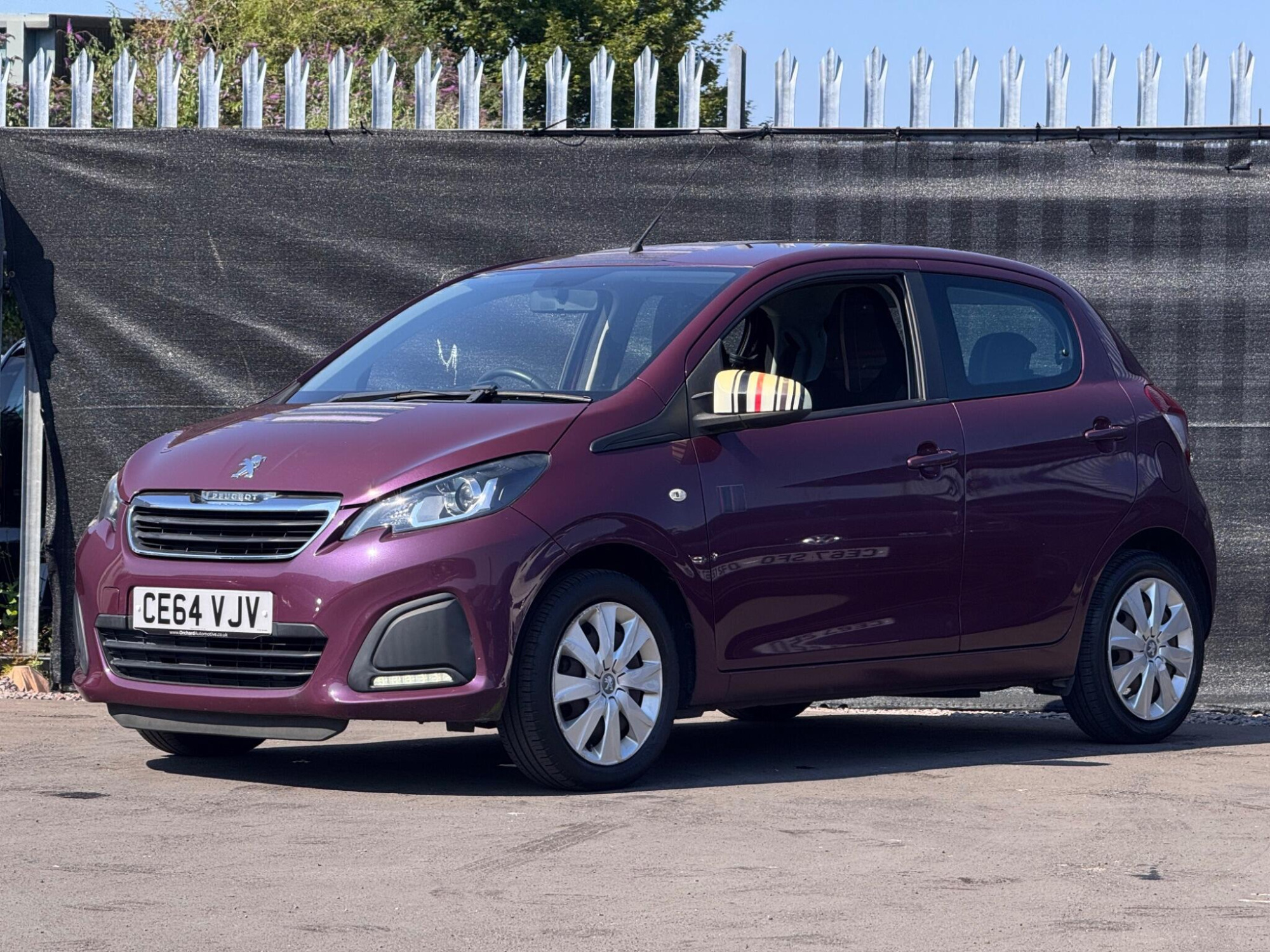 2014 Peugeot 108 image 8