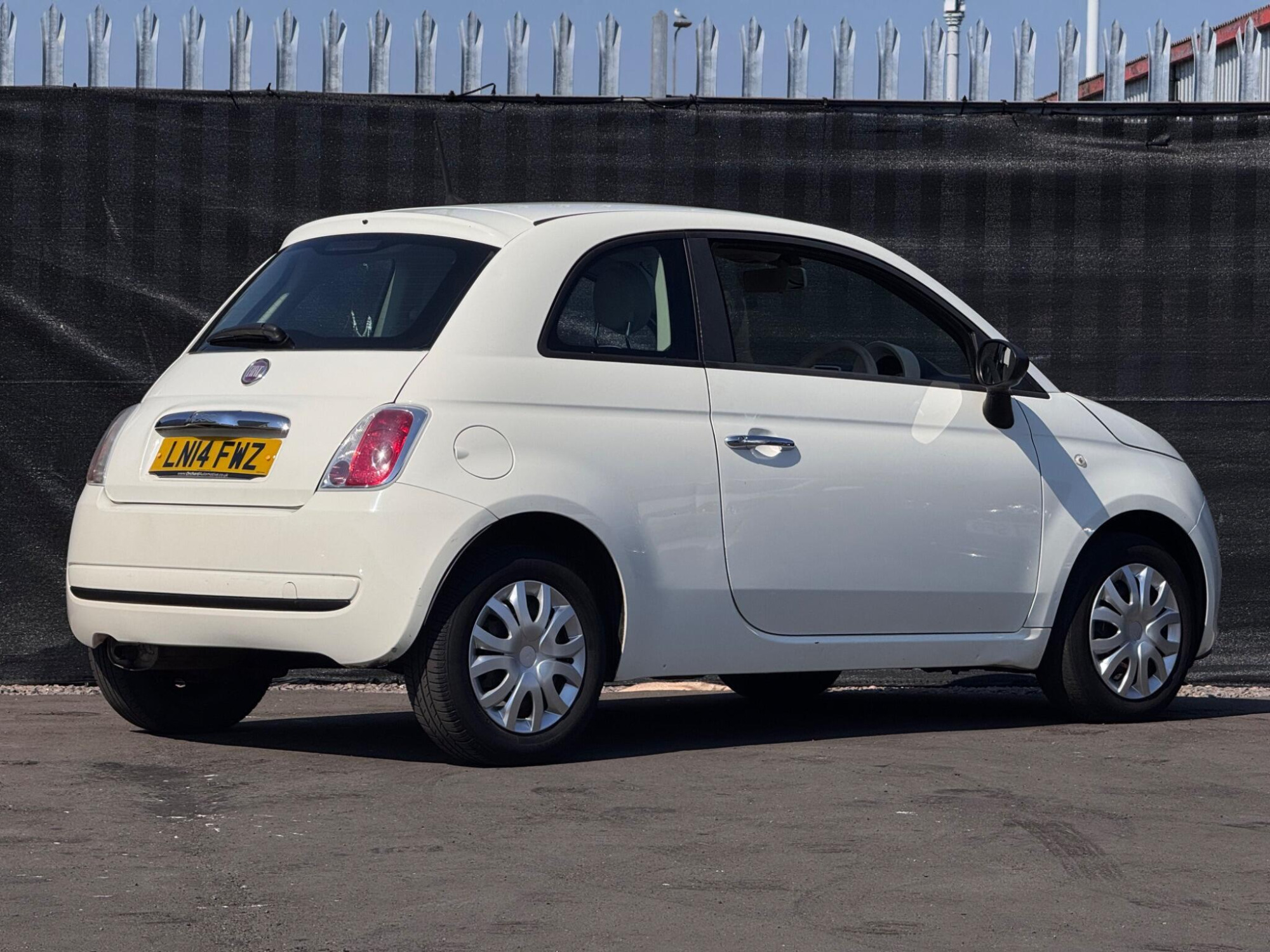 2014 Fiat 500 image 8