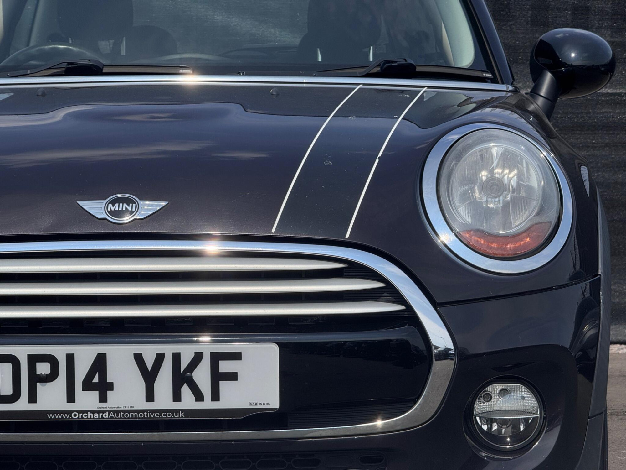 2014 MINI Hatch image 22