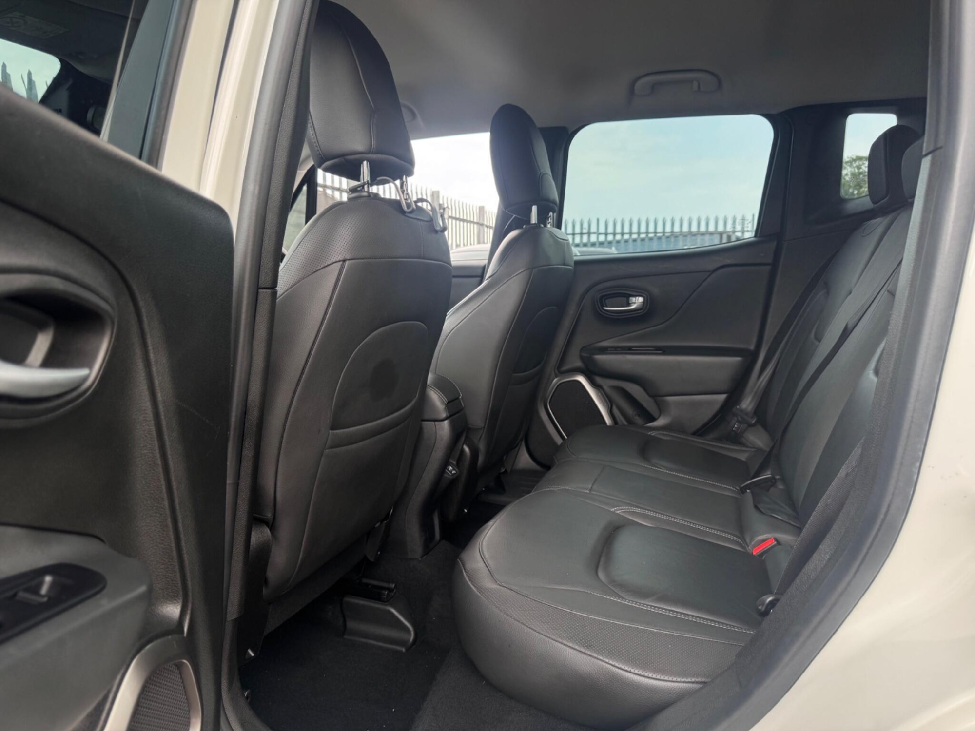 2019 Jeep Renegade image 20