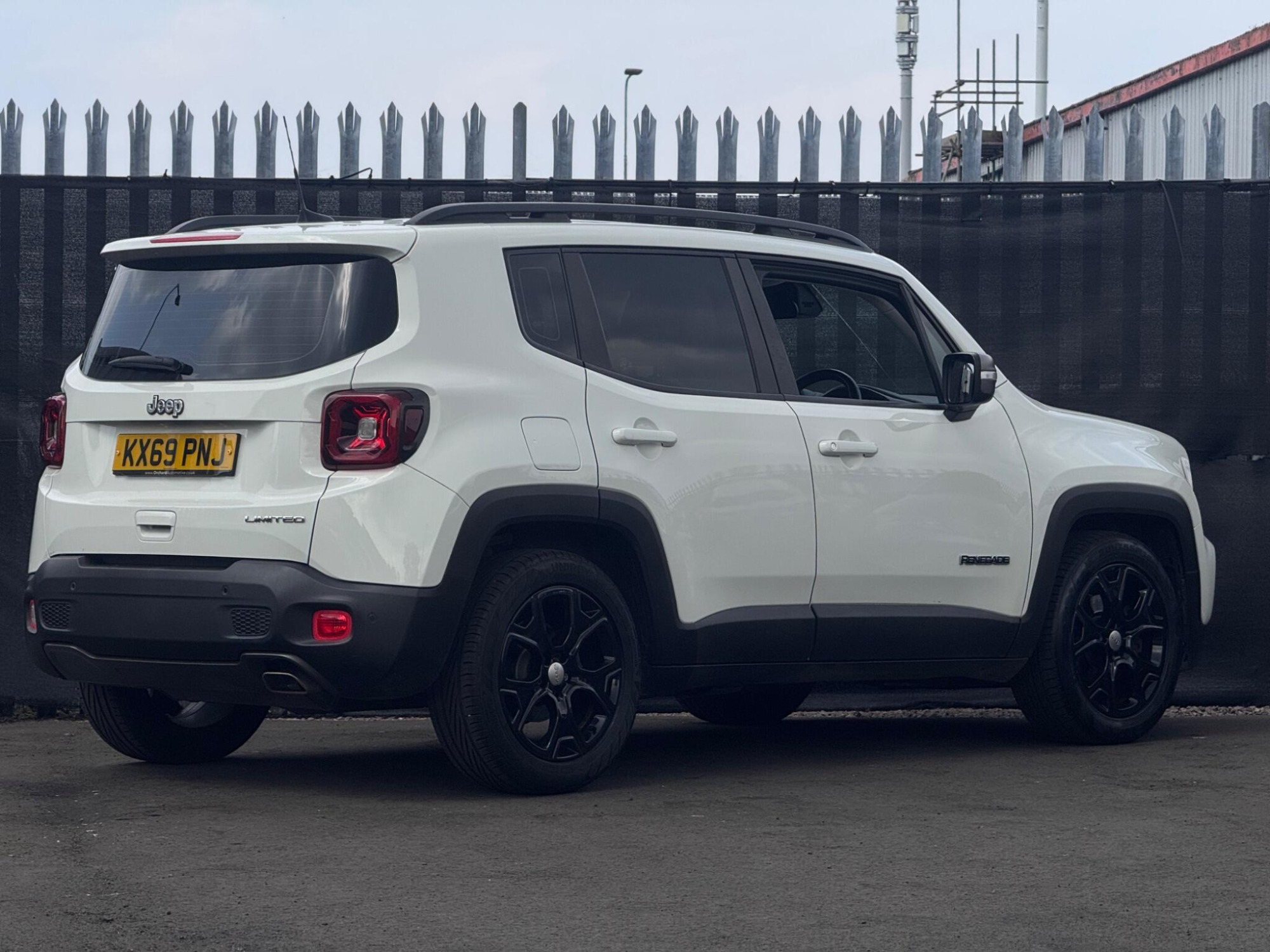 2019 Jeep Renegade image 10