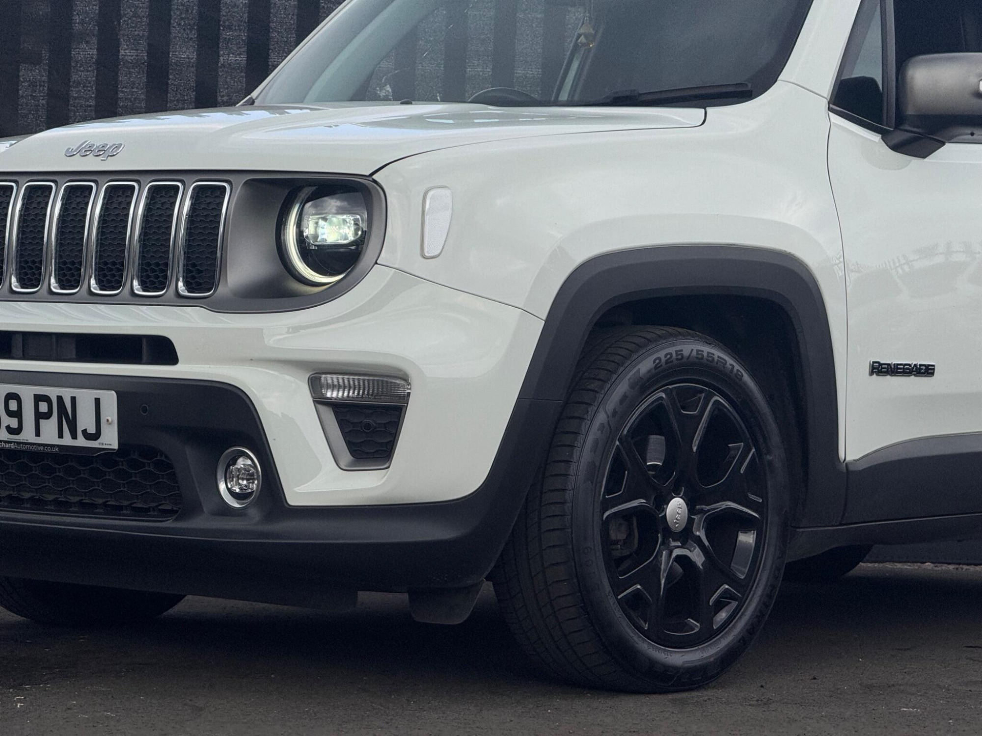 2019 Jeep Renegade image 9