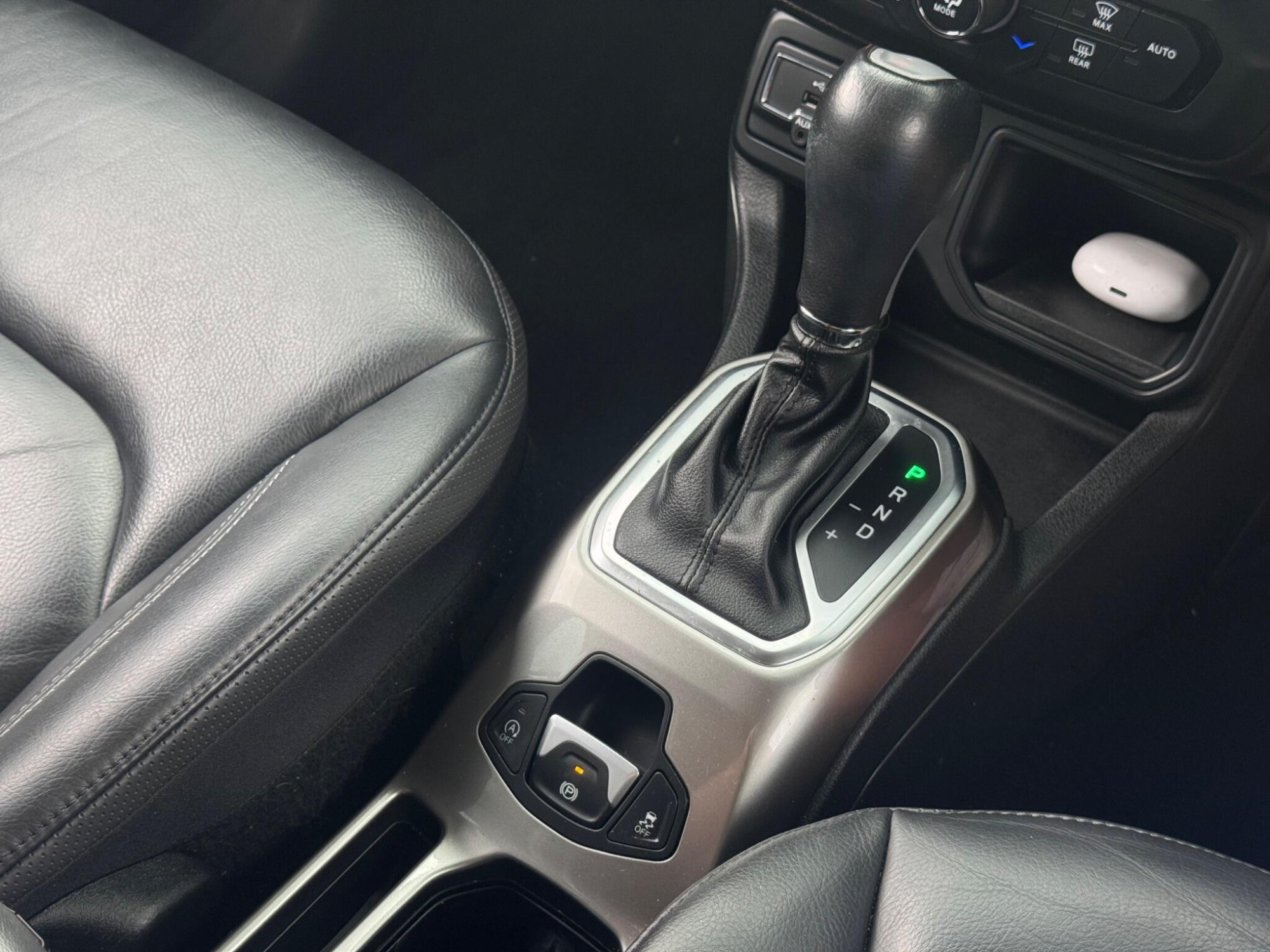 2019 Jeep Renegade image 29