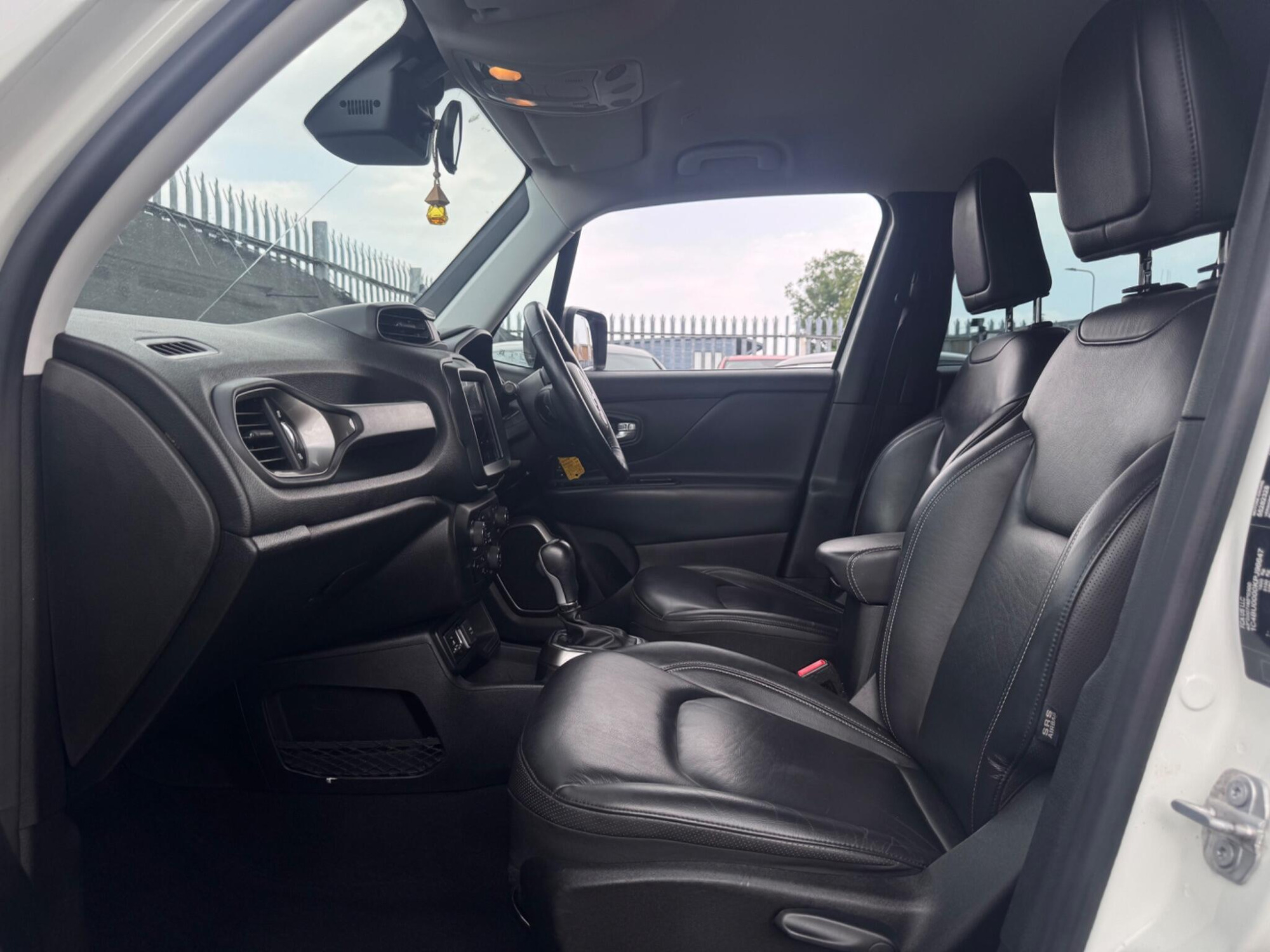 2019 Jeep Renegade image 18