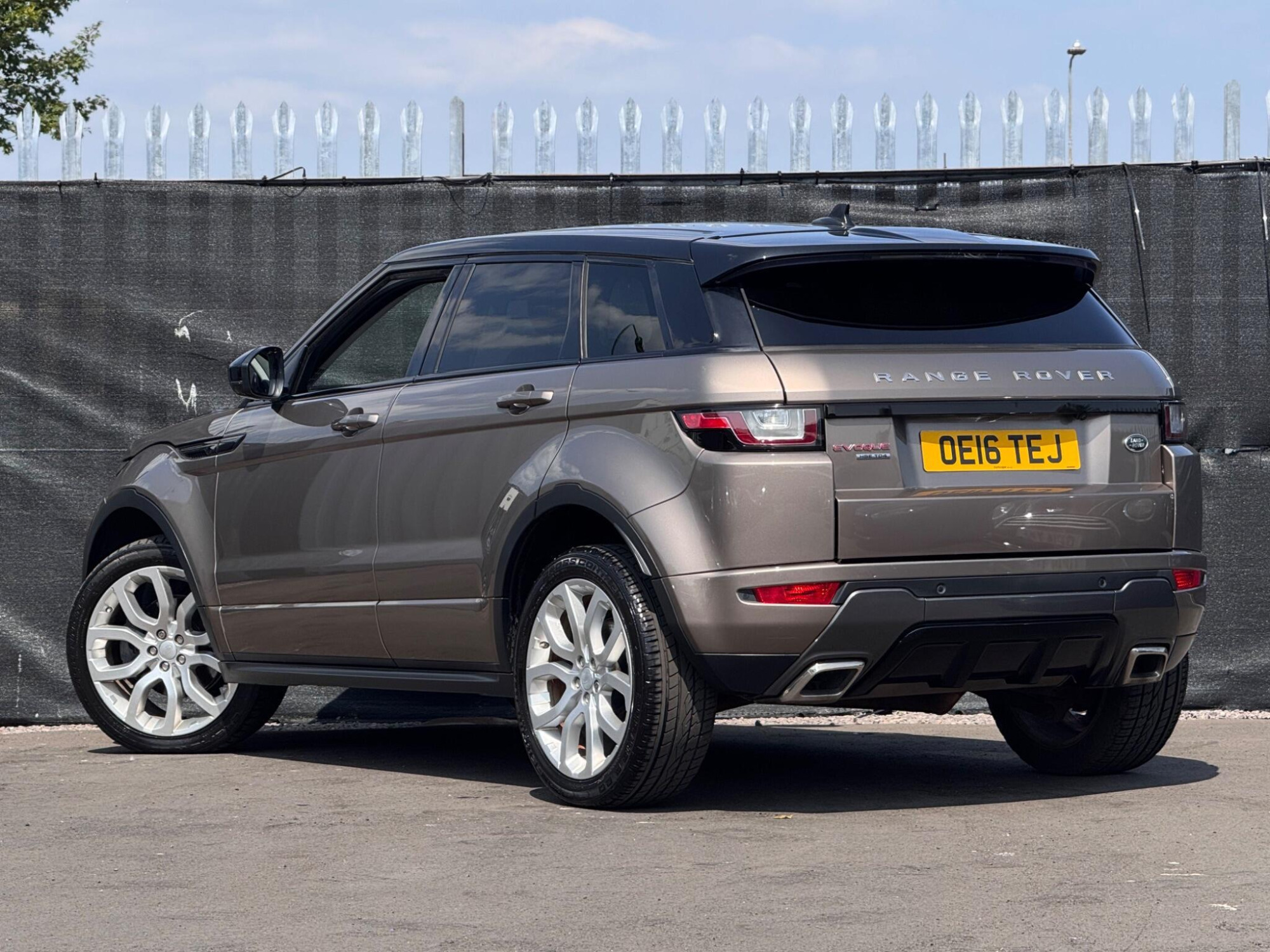 2016 Land Rover Range Rover Evoque image 2