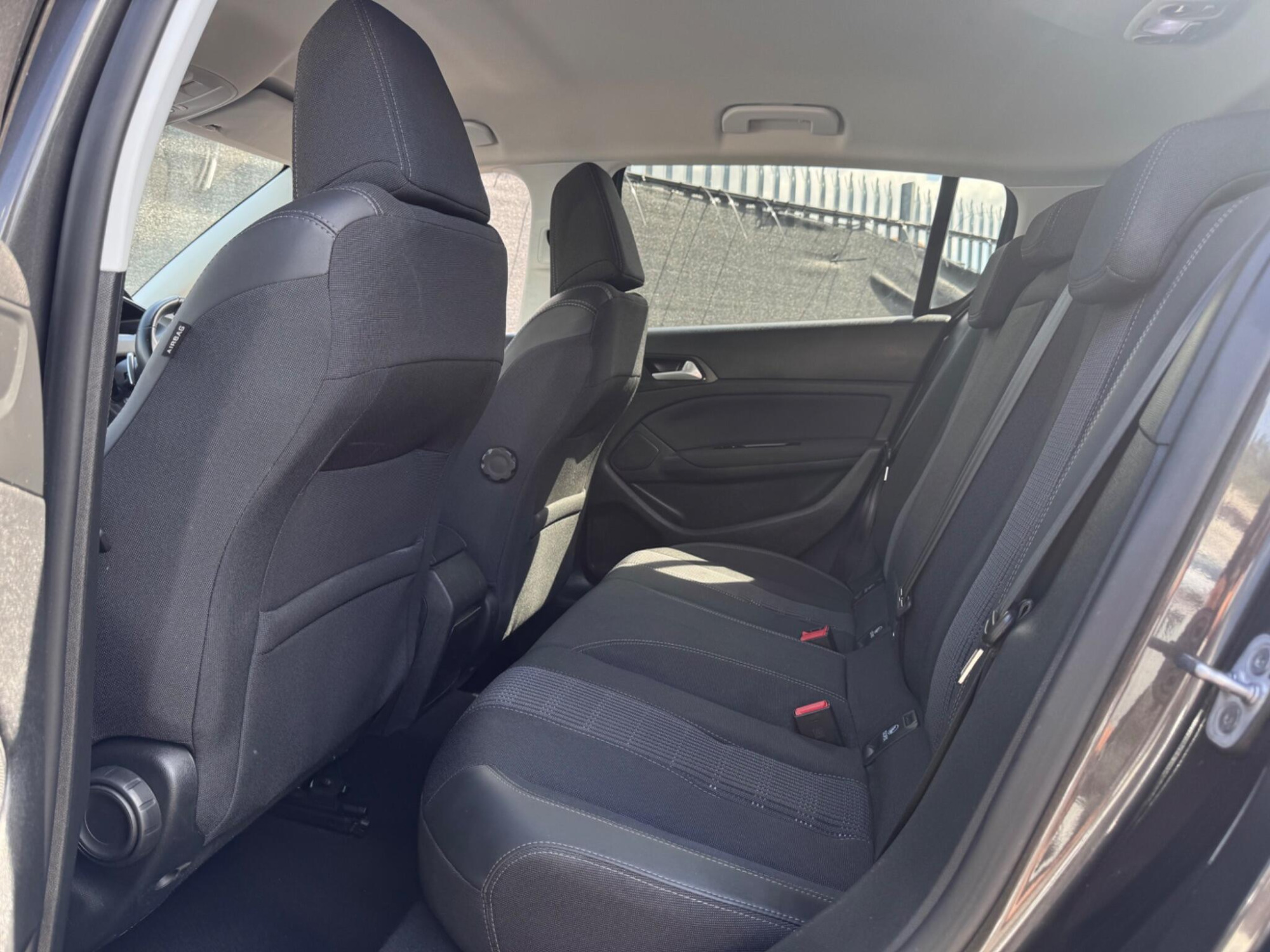 2021 Peugeot 308 image 22