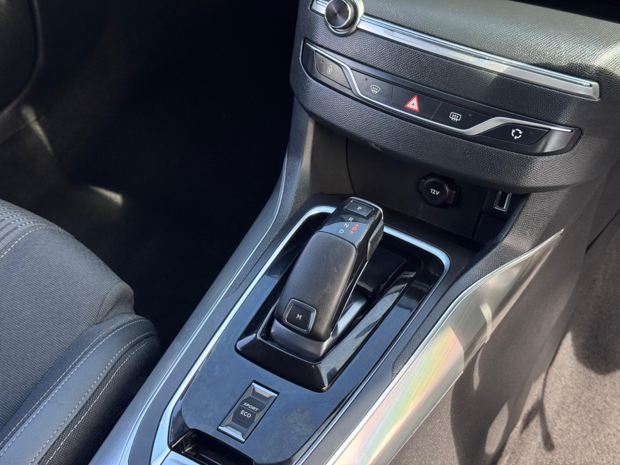 2021 Peugeot 308 image 26