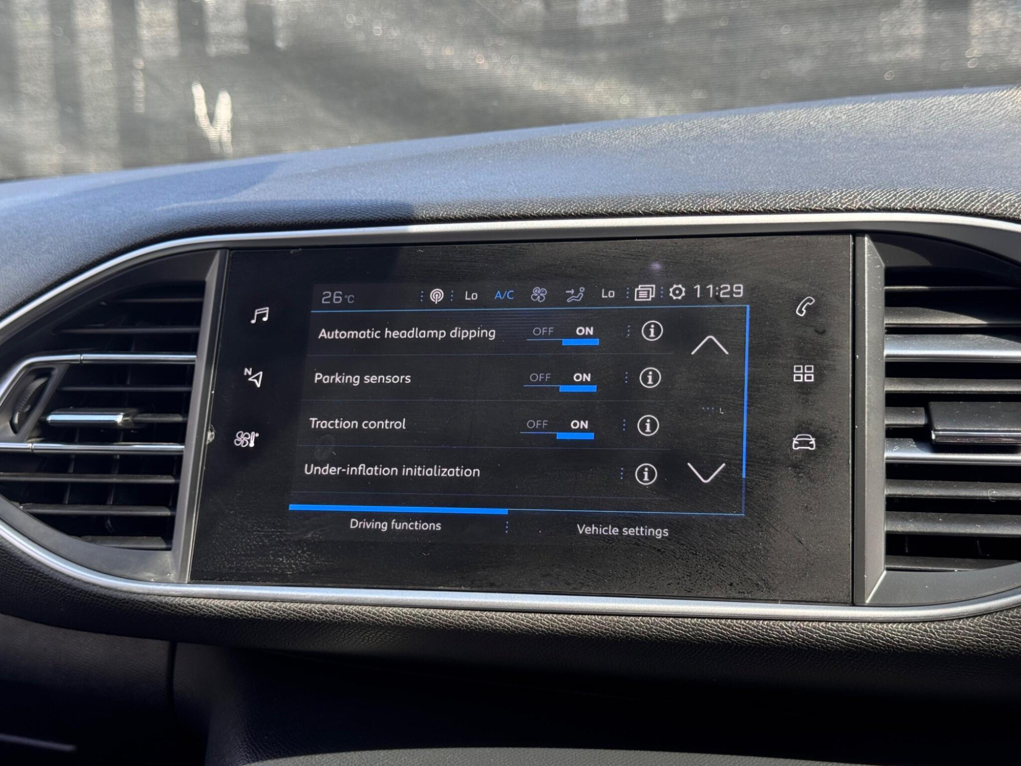 2021 Peugeot 308 image 30