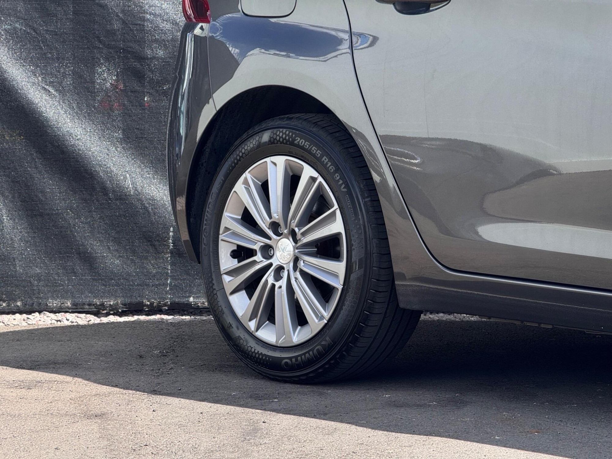 2021 Peugeot 308 image 10