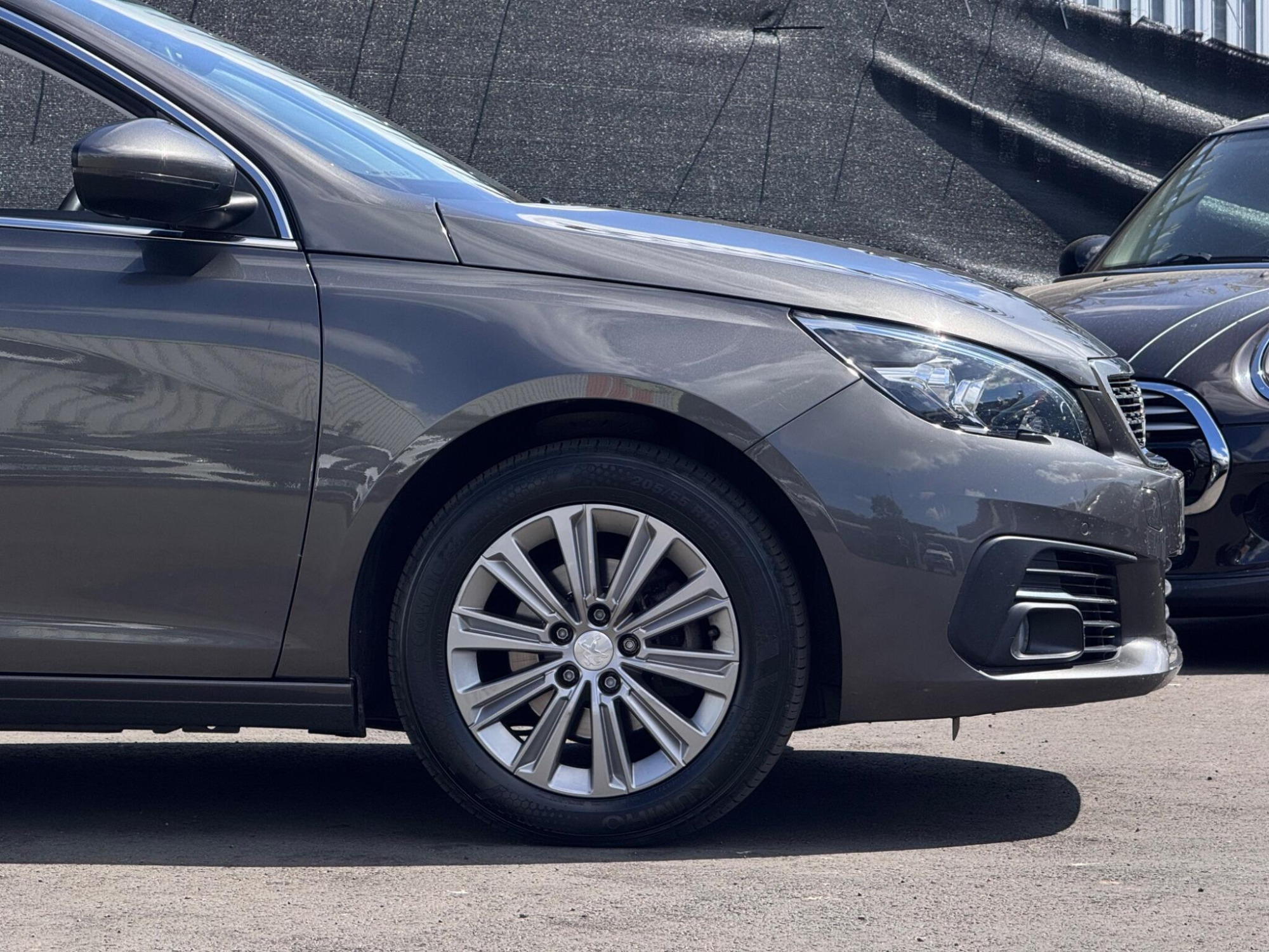 2021 Peugeot 308 image 12