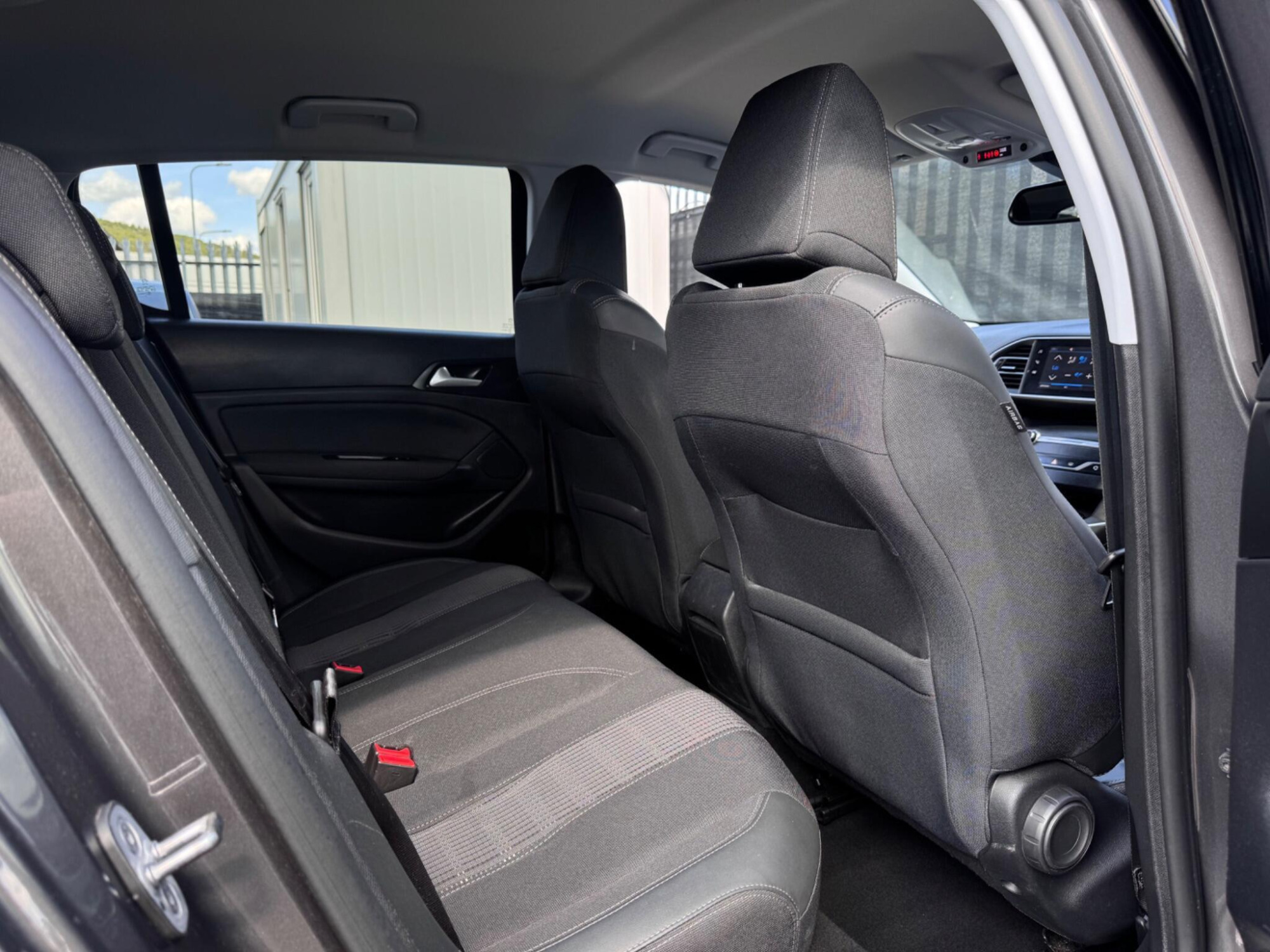 2021 Peugeot 308 image 16