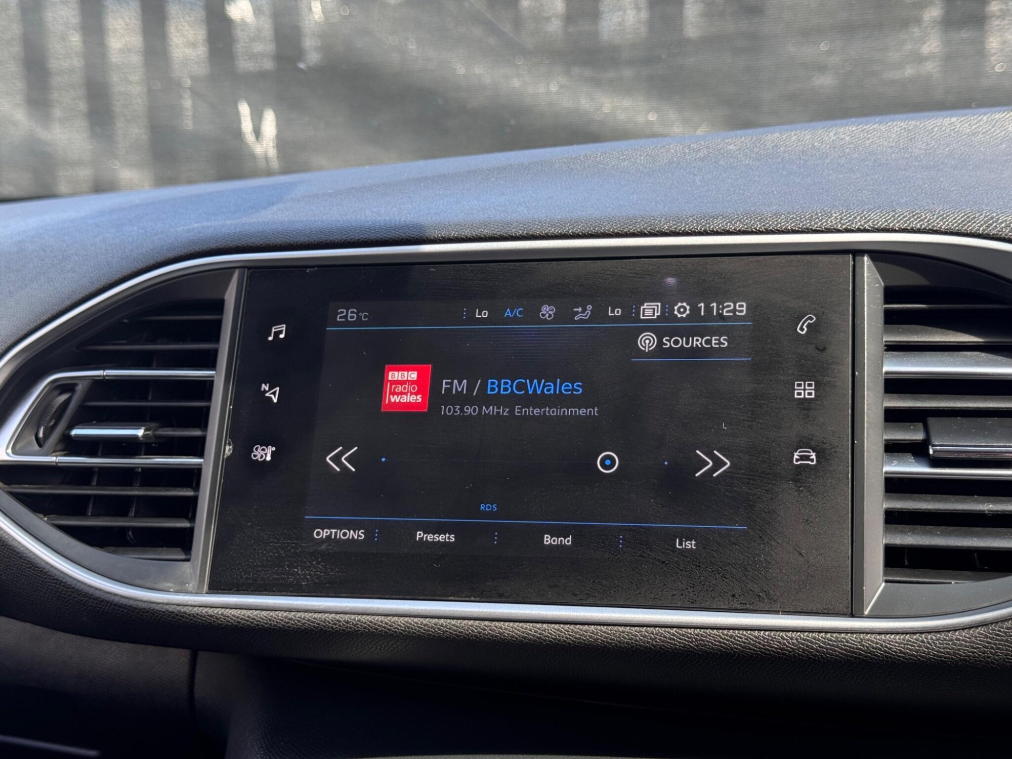 2021 Peugeot 308 image 28