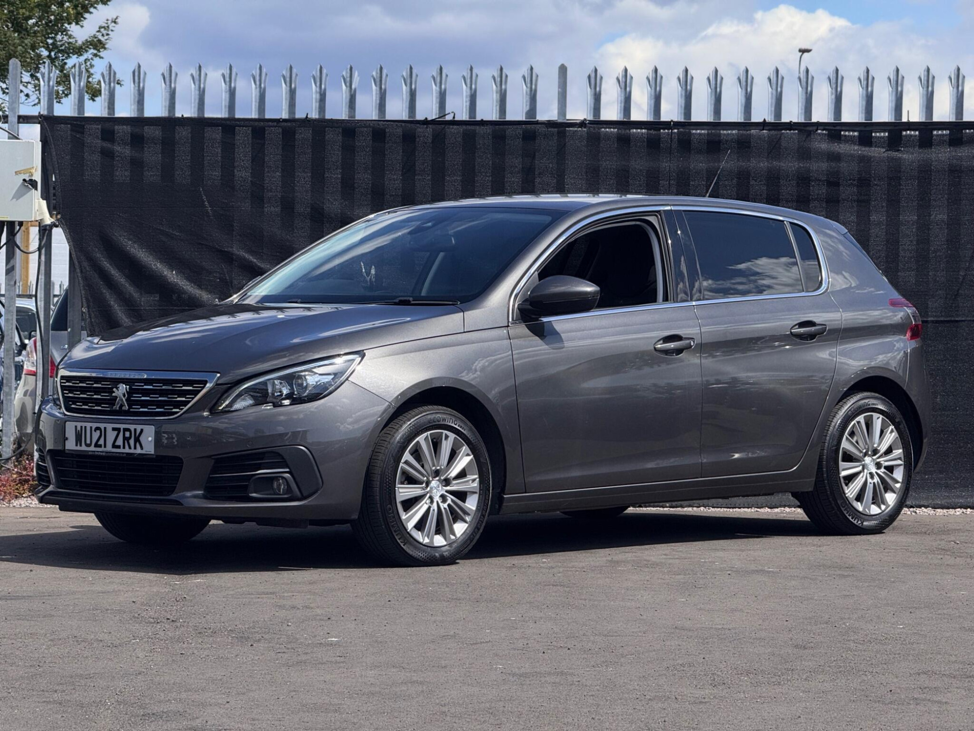 2021 Peugeot 308 image 9