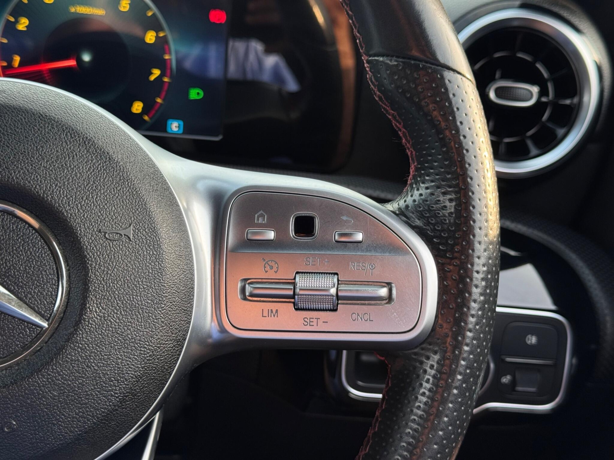 2019 Mercedes-Benz A Class image 32