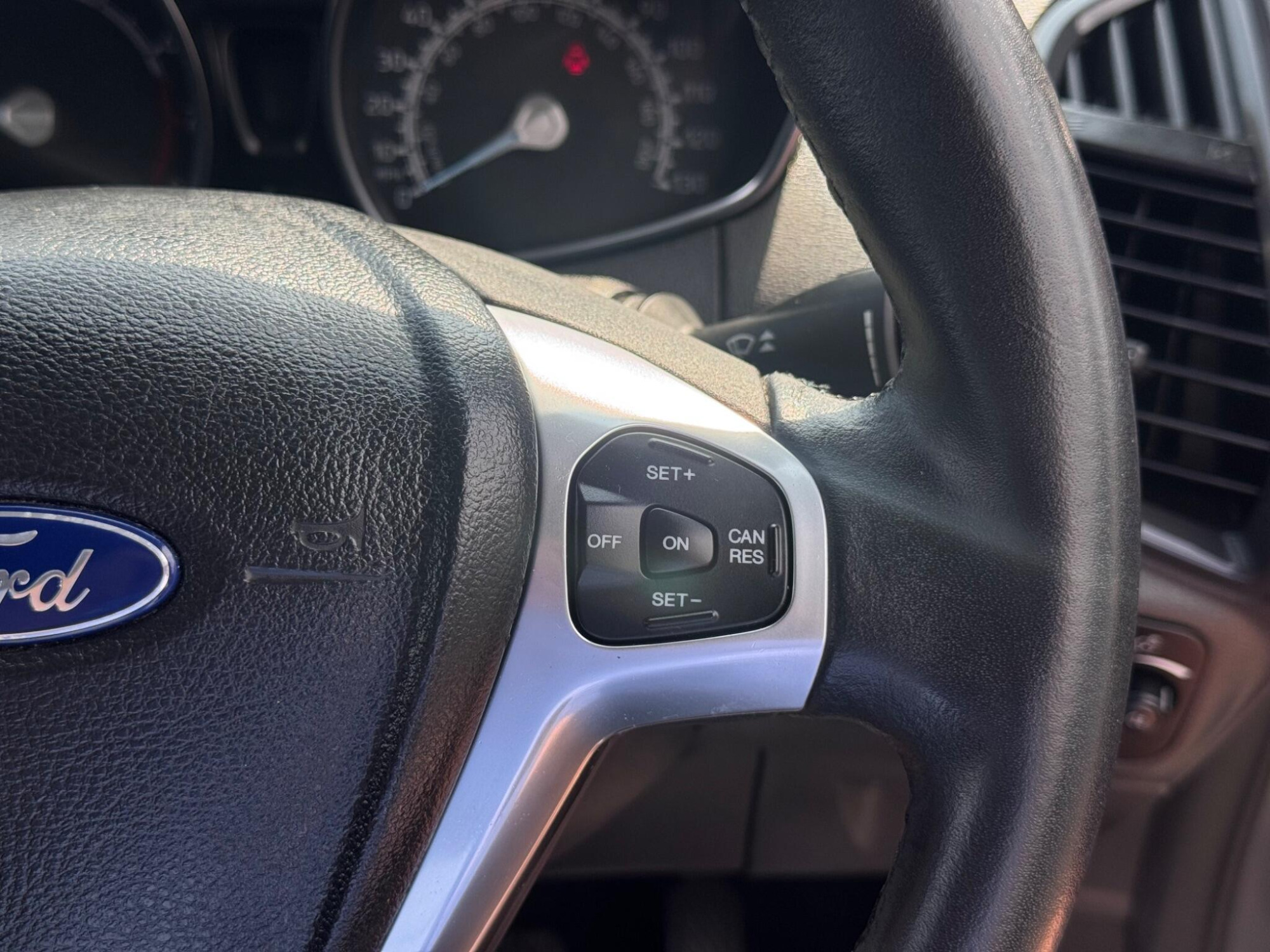 2017 Ford EcoSport image 15