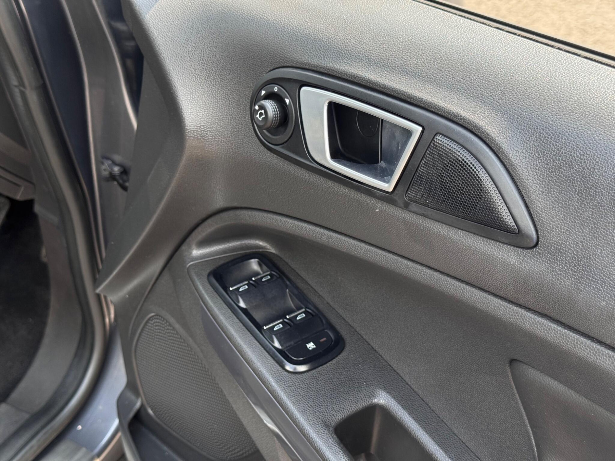 2017 Ford EcoSport image 14
