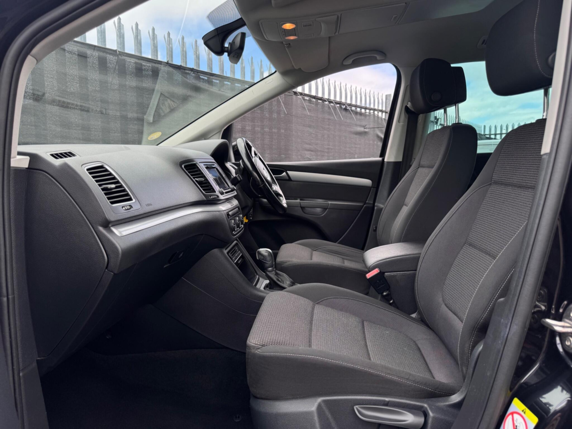 2017 Volkswagen Sharan image 26