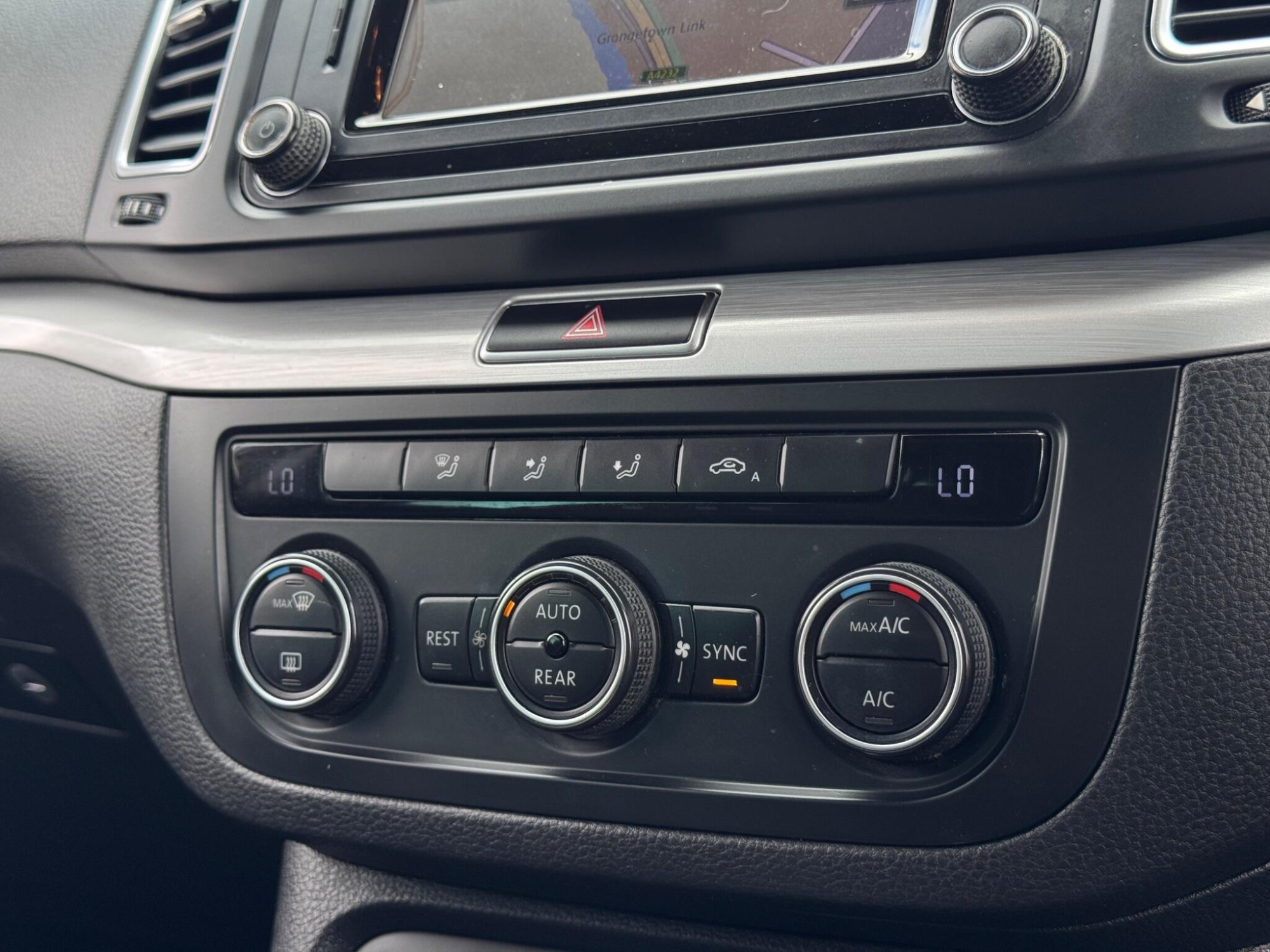 2017 Volkswagen Sharan image 16