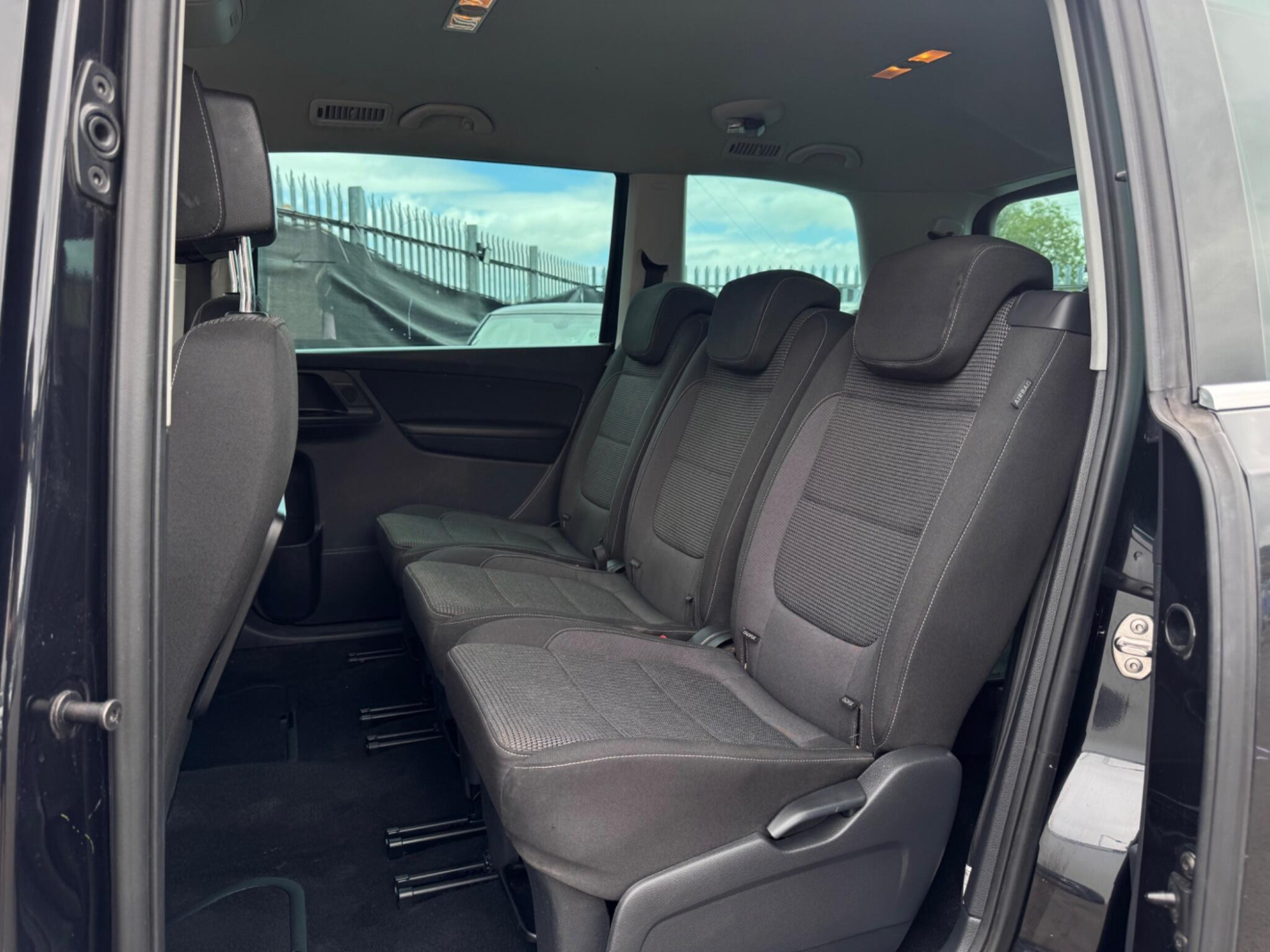 2017 Volkswagen Sharan image 27