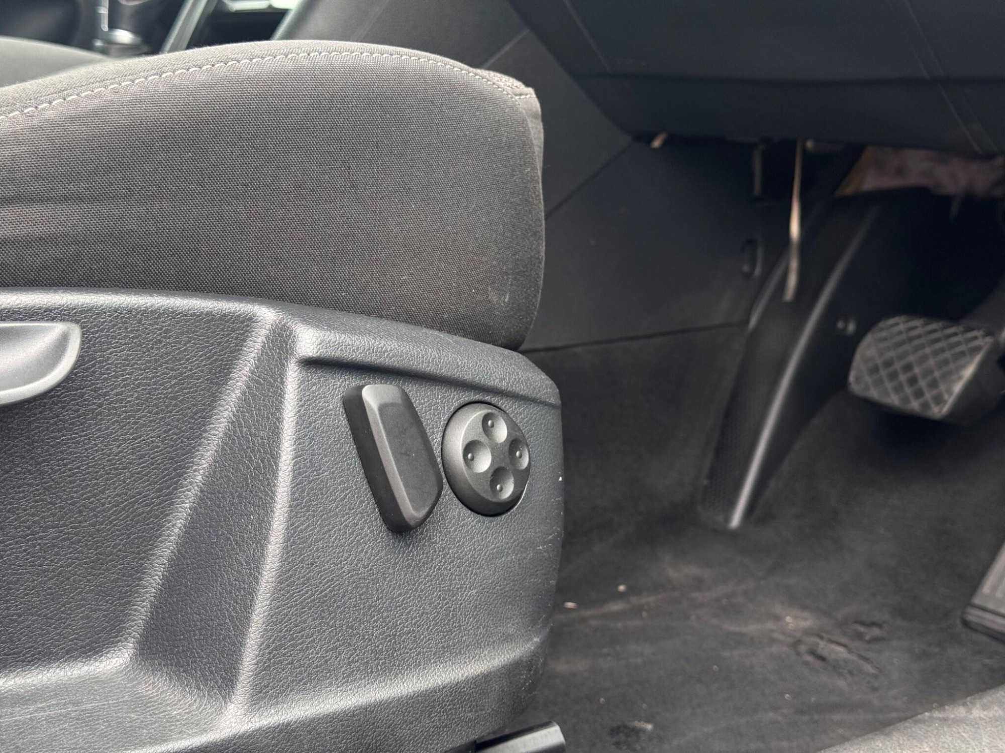 2017 Volkswagen Sharan image 13