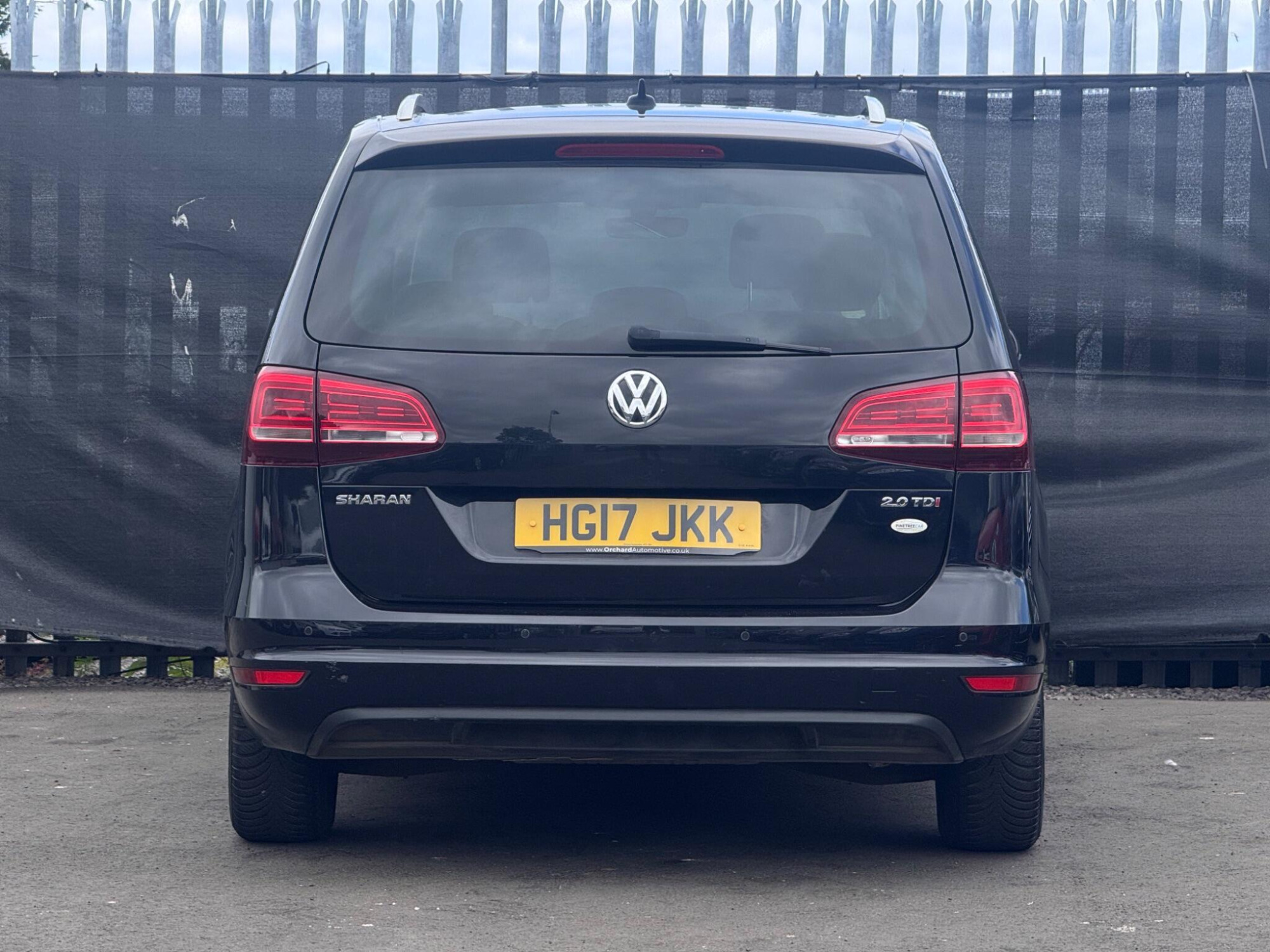 2017 Volkswagen Sharan image 11