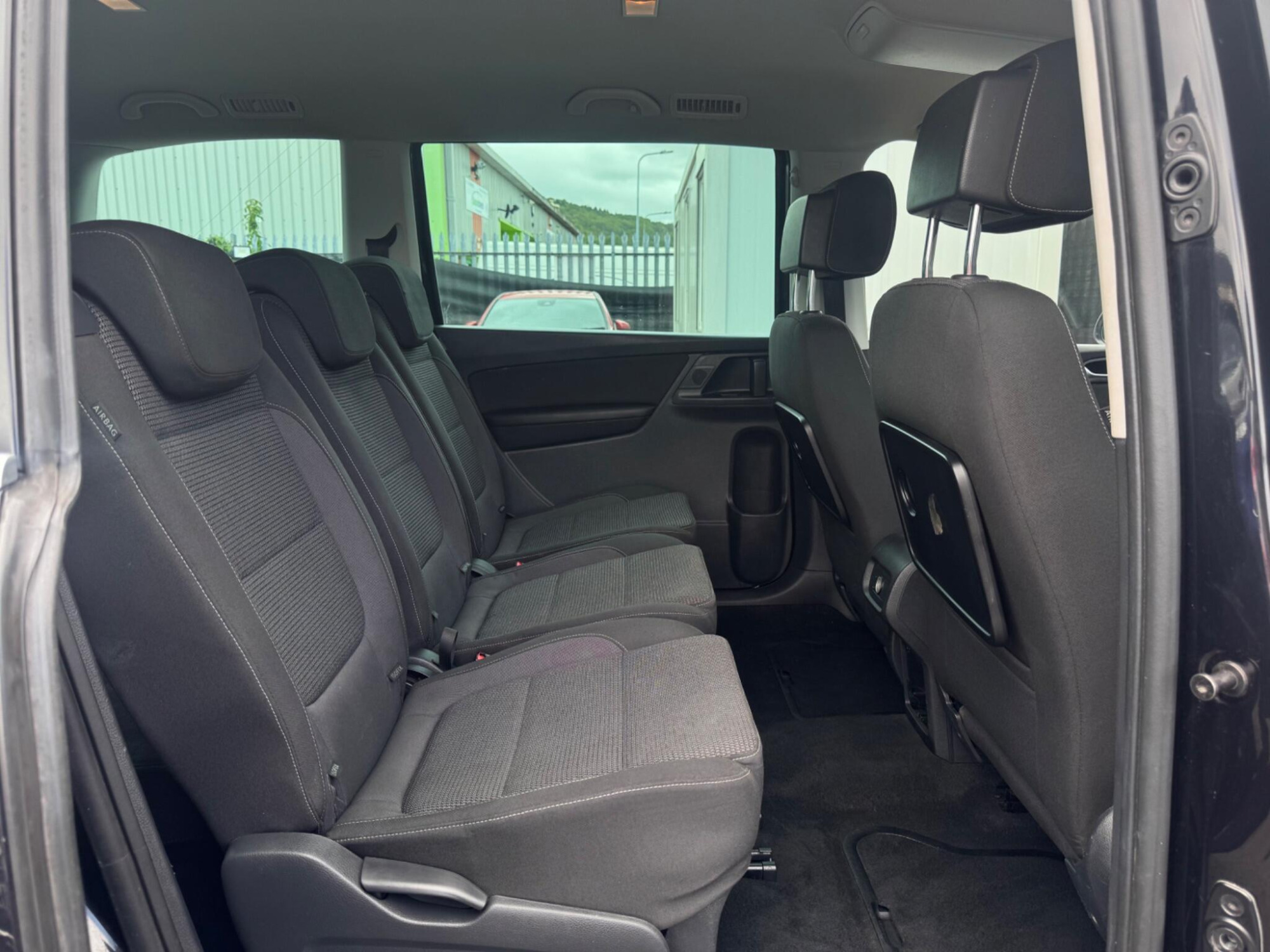 2017 Volkswagen Sharan image 14
