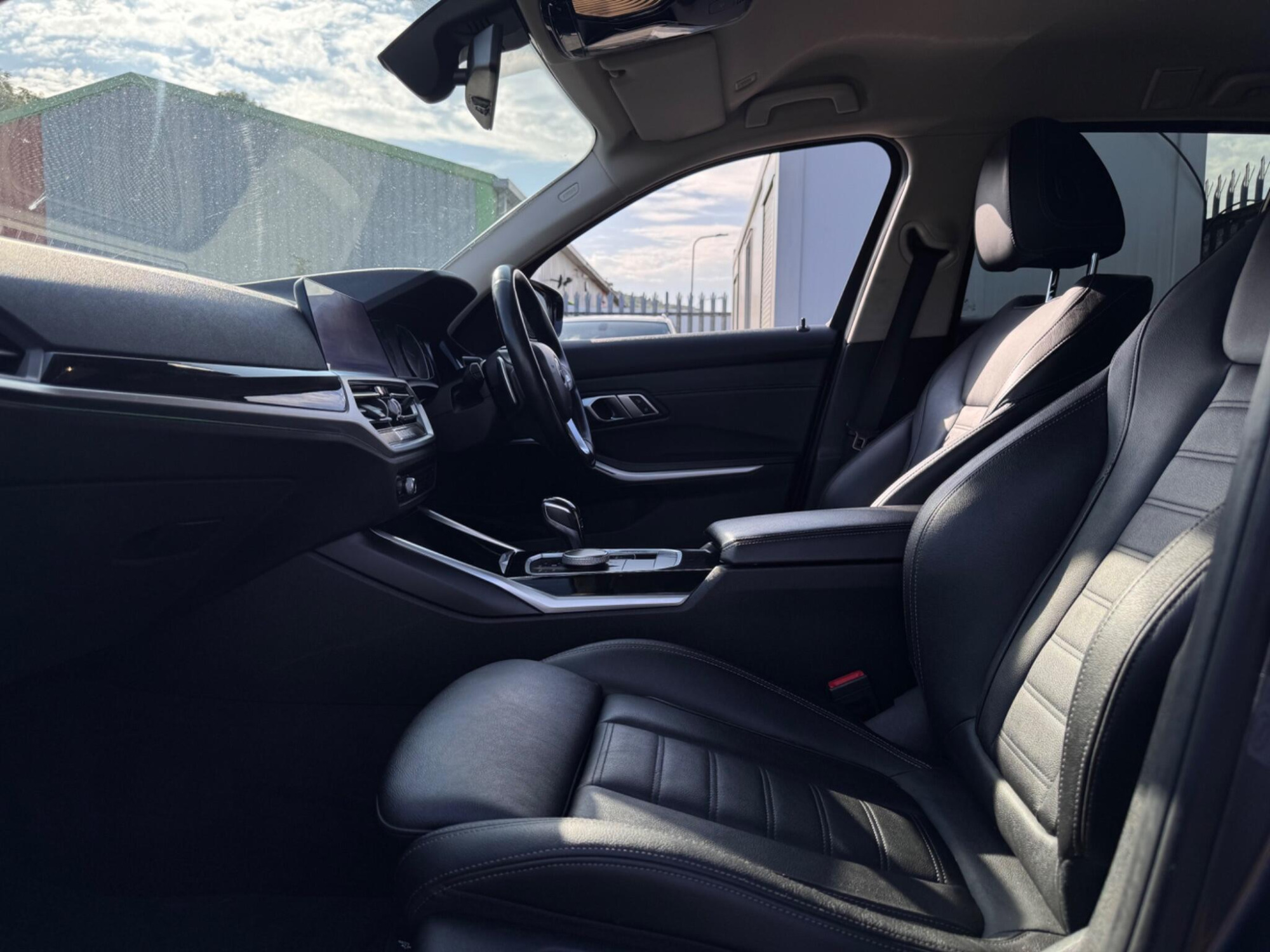 2020 BMW 3 Series image 8
