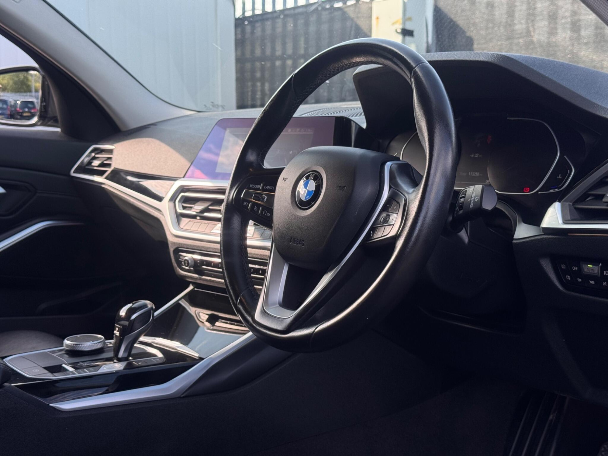 2020 BMW 3 Series image 3