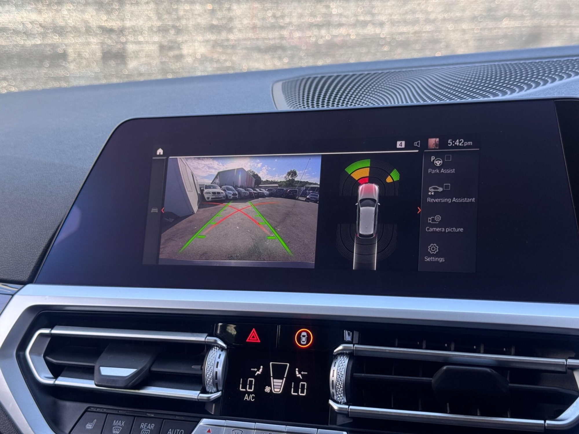 2020 BMW 3 Series image 28