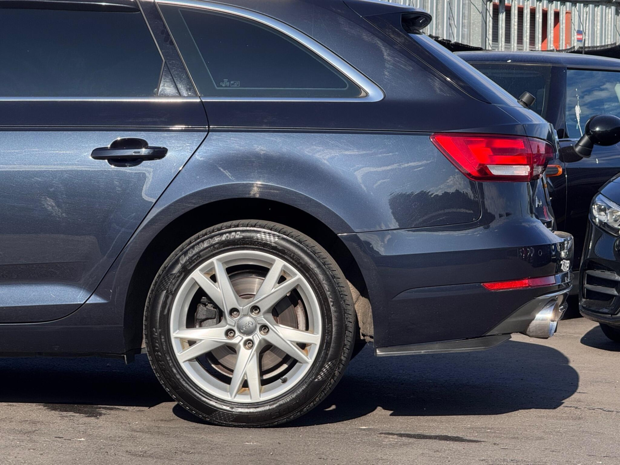 2017 Audi A4 Avant image 14