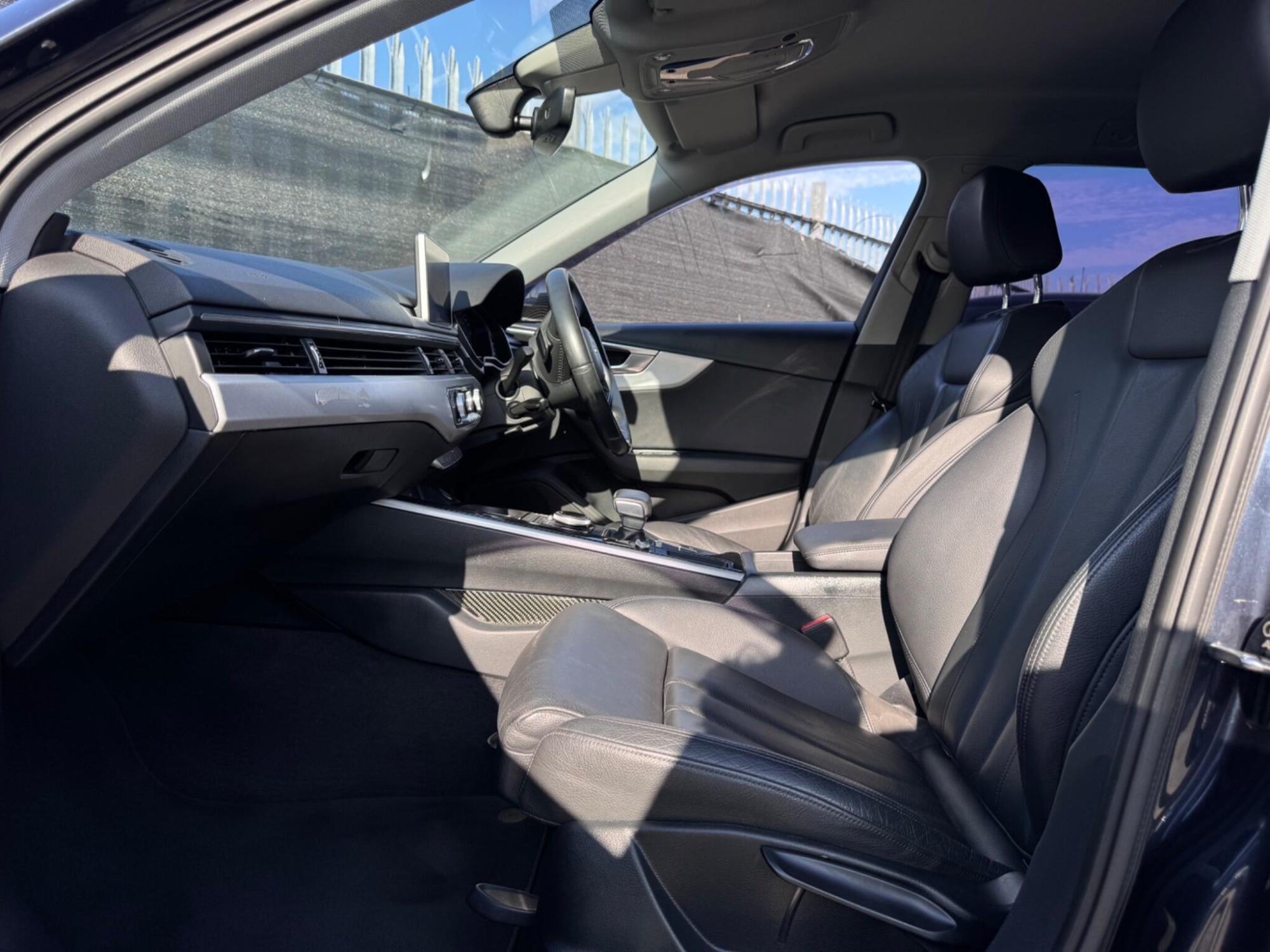 2017 Audi A4 Avant image 13